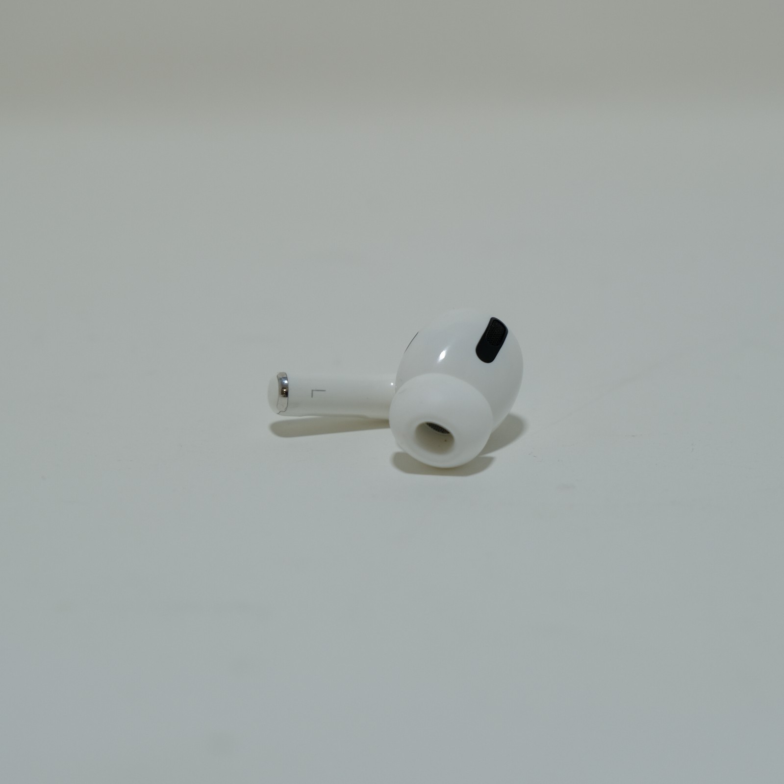 Apple AirPods Pro (1st Gen)A2084 Left Earbud Replacement - Bluetooth Earphone