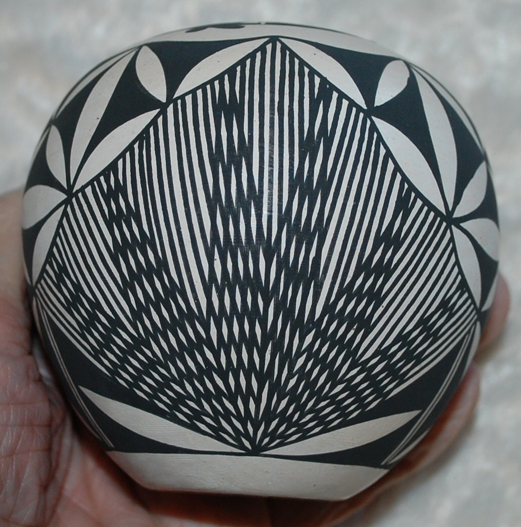 Acoma Seed Jar, Fine Line paint w/ Kokopelli-3.25 tall-3.25 diameter-V. Seymour