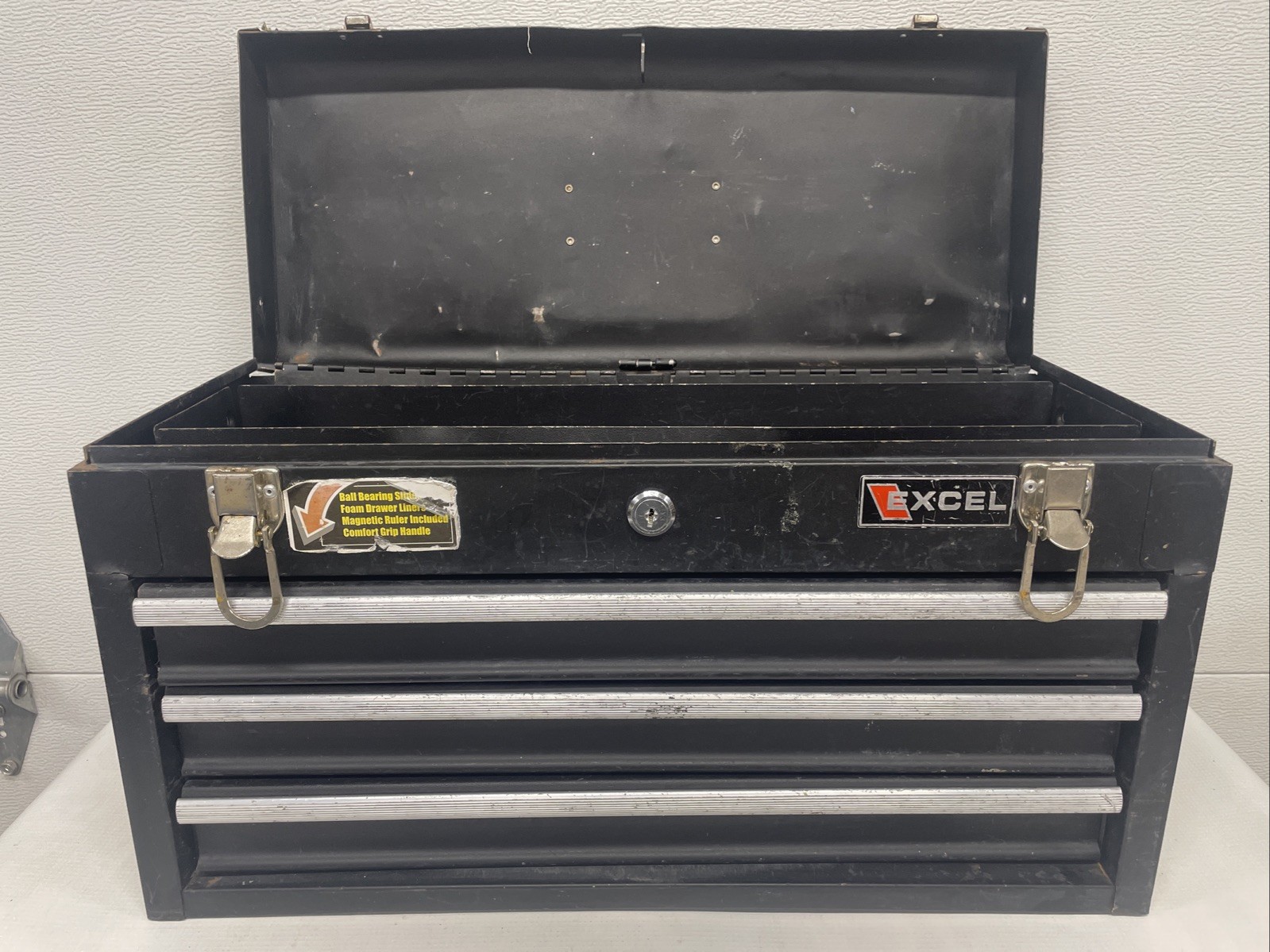 VINTAGE EXCEL 20" STEEL TOOL BOX w/TRAY 3 Drawer Structurally In Good Condition