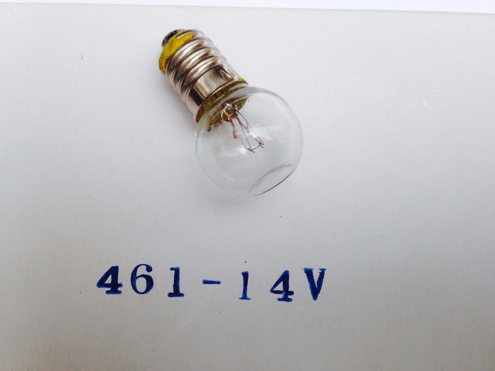 Lionel 394-37 Beacon Top with 461 Dimple Bulb Free shipping
