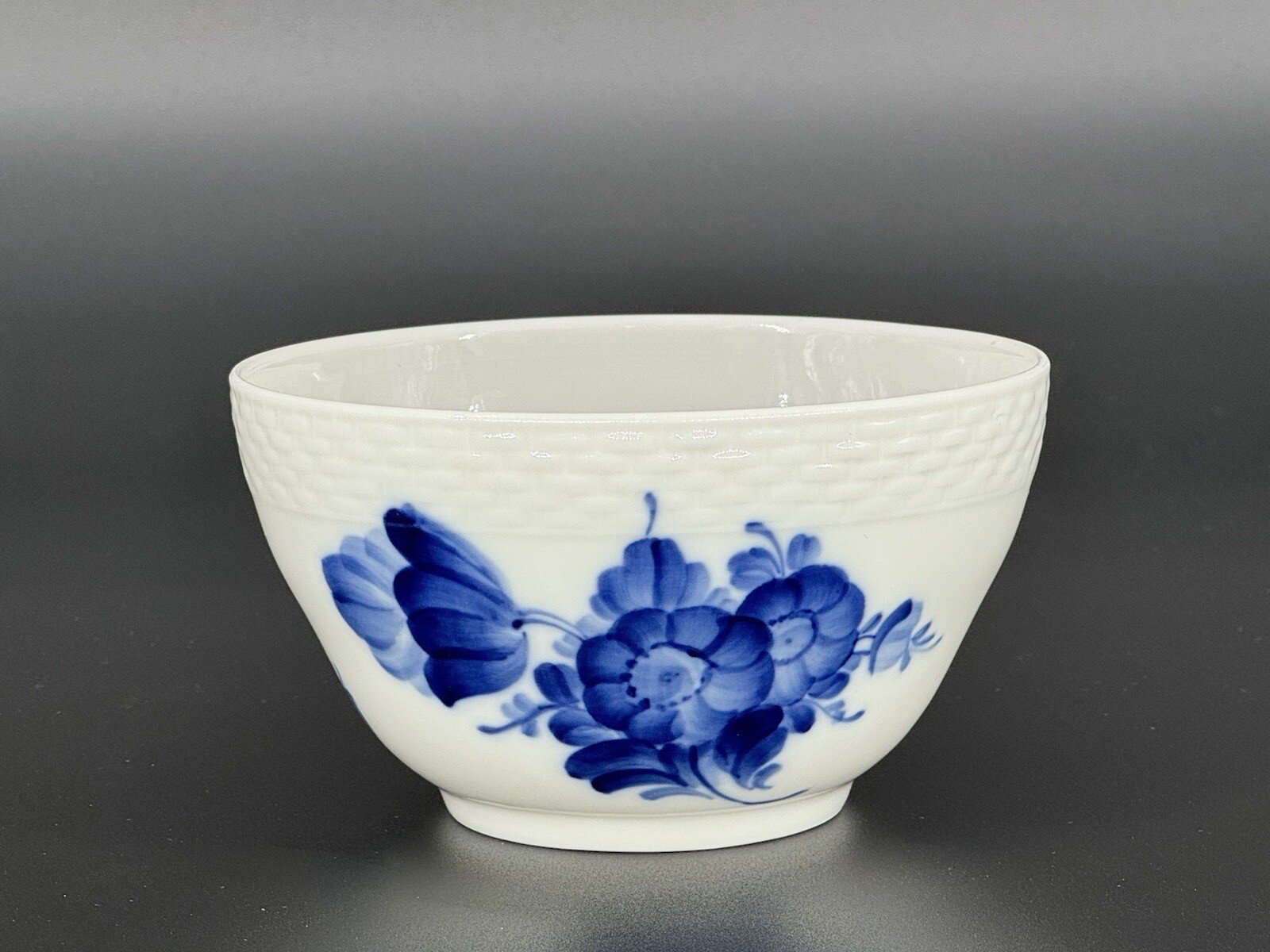 Royal Copenhagen Blue Flowers Braided 4 7/8” Round Cranberry Bowl 10/8078