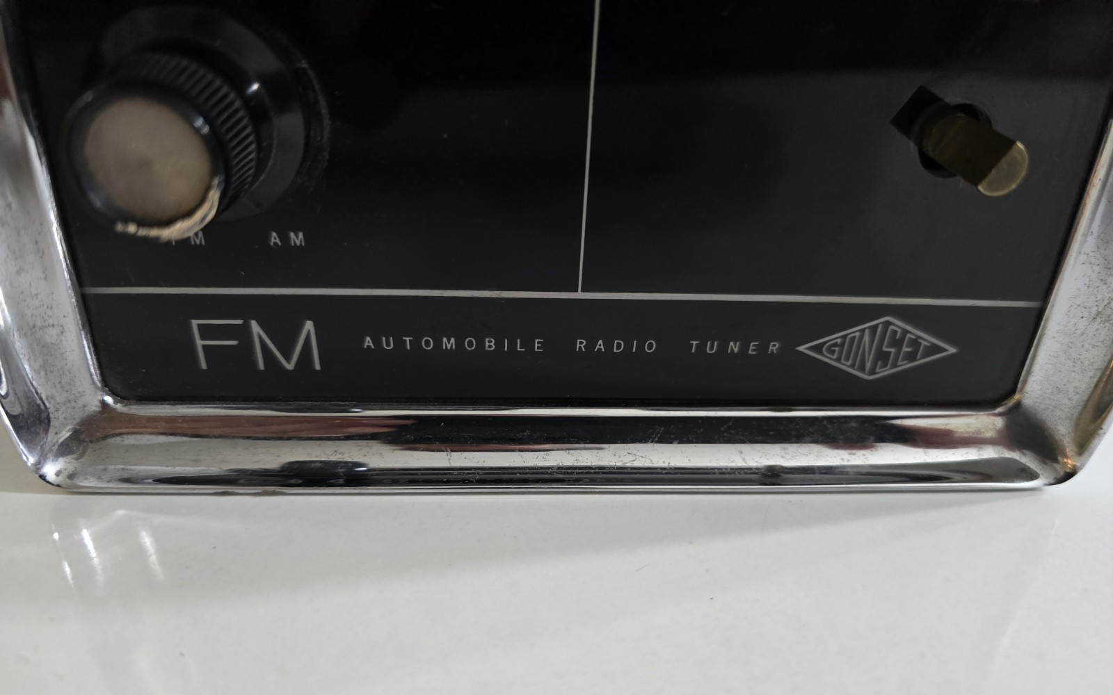 Gonset Antique Car Vacuum tube FM Radio Tuner. Very Rare