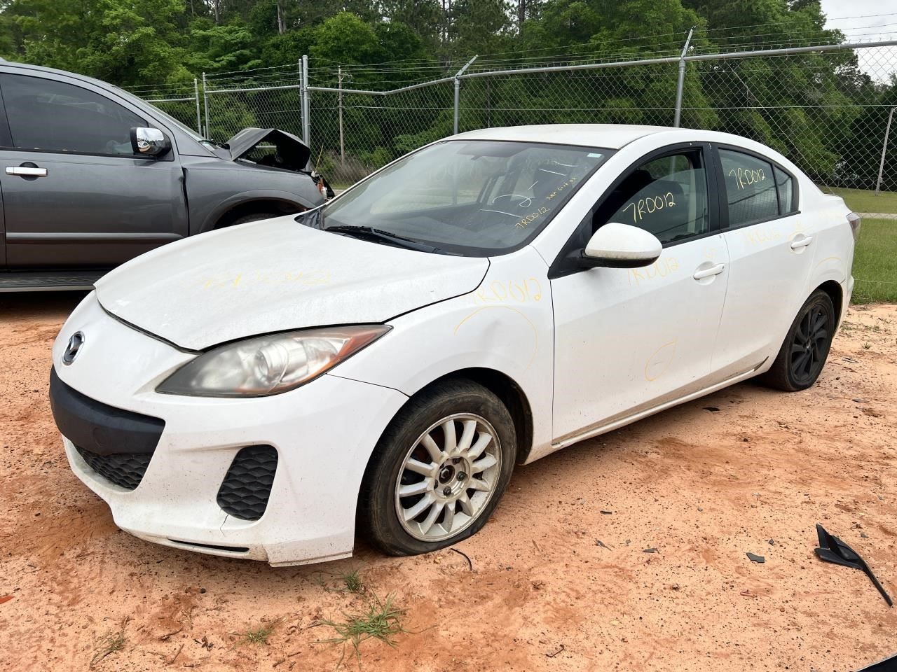 MAZDA 3 2012 Fuse Box Cabin 104831471