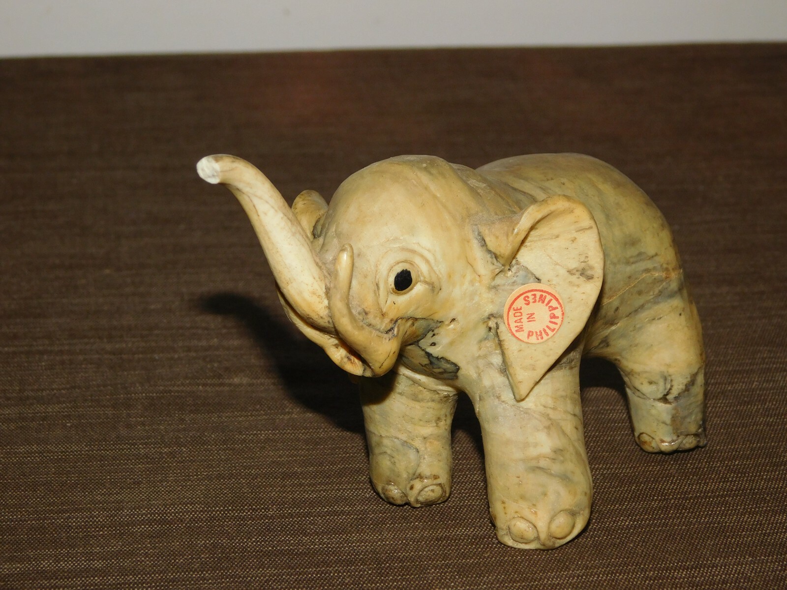 VINTAGE MADE IN PHILIPPINES CRUSHED OYSTER SHELL ELEPHANT *TAIL & TRUNK BROKEN*