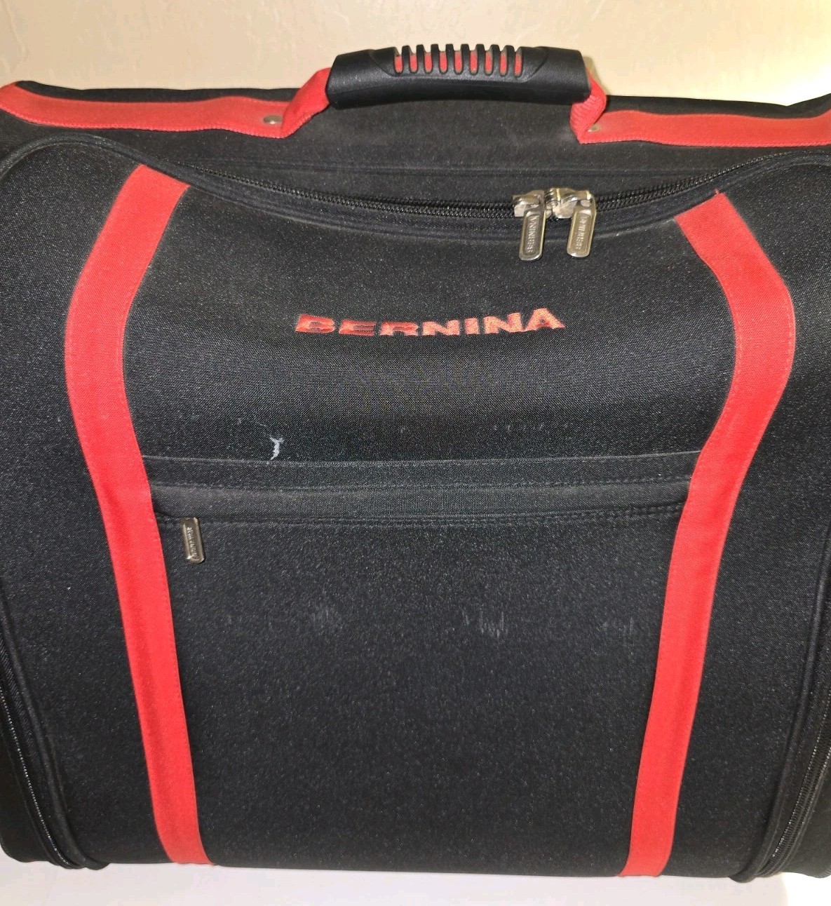 Nice Bernina Large Sewing Machine Luggage Carrying Bag Black & Red Case