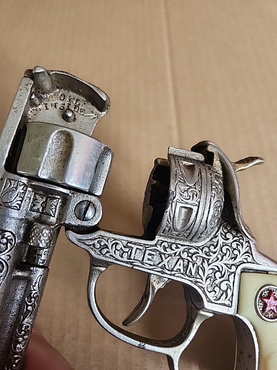 Vintage Hubley Texan 50 Shot Repeating Pistol Cap Replica TOY Gun Longhorn Grip