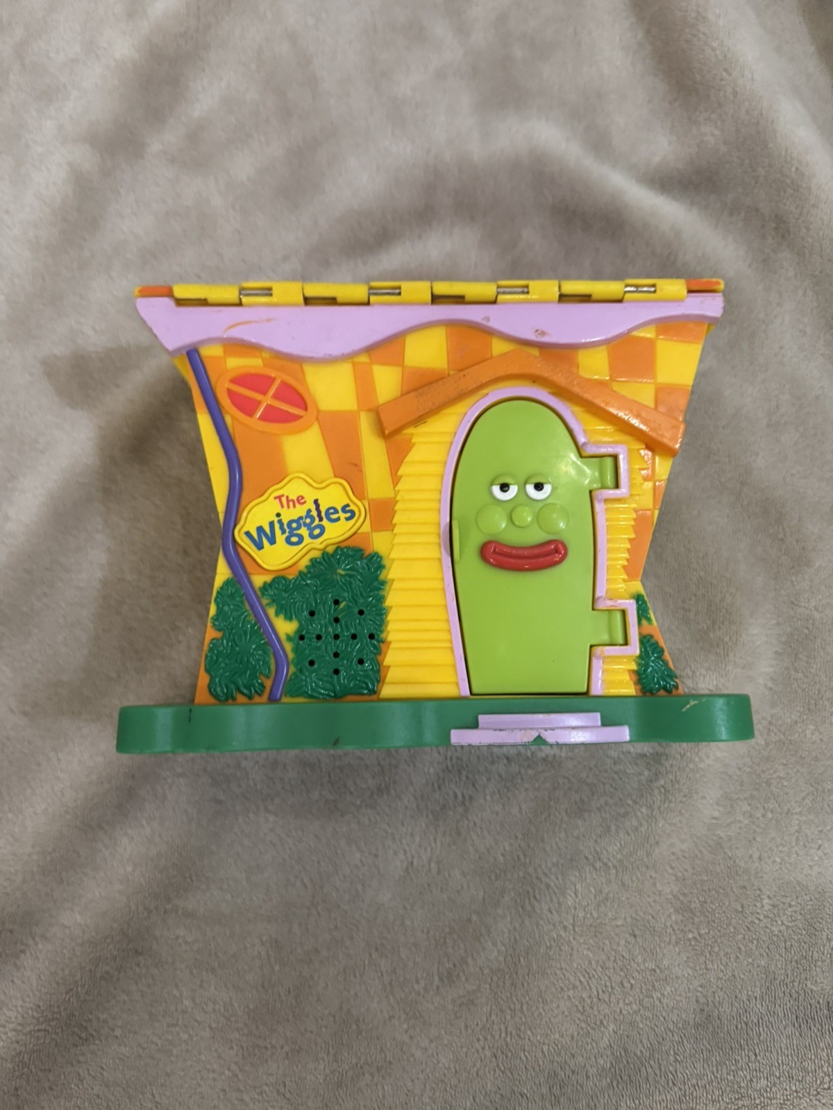 The Wiggles HUGE Vintage Lot Toys, Bedding, Toy Box, DVD’s, VHS, Books, Plushies