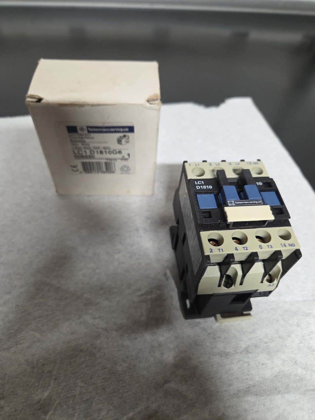 Telemecanique Contactor LC1D1810G6