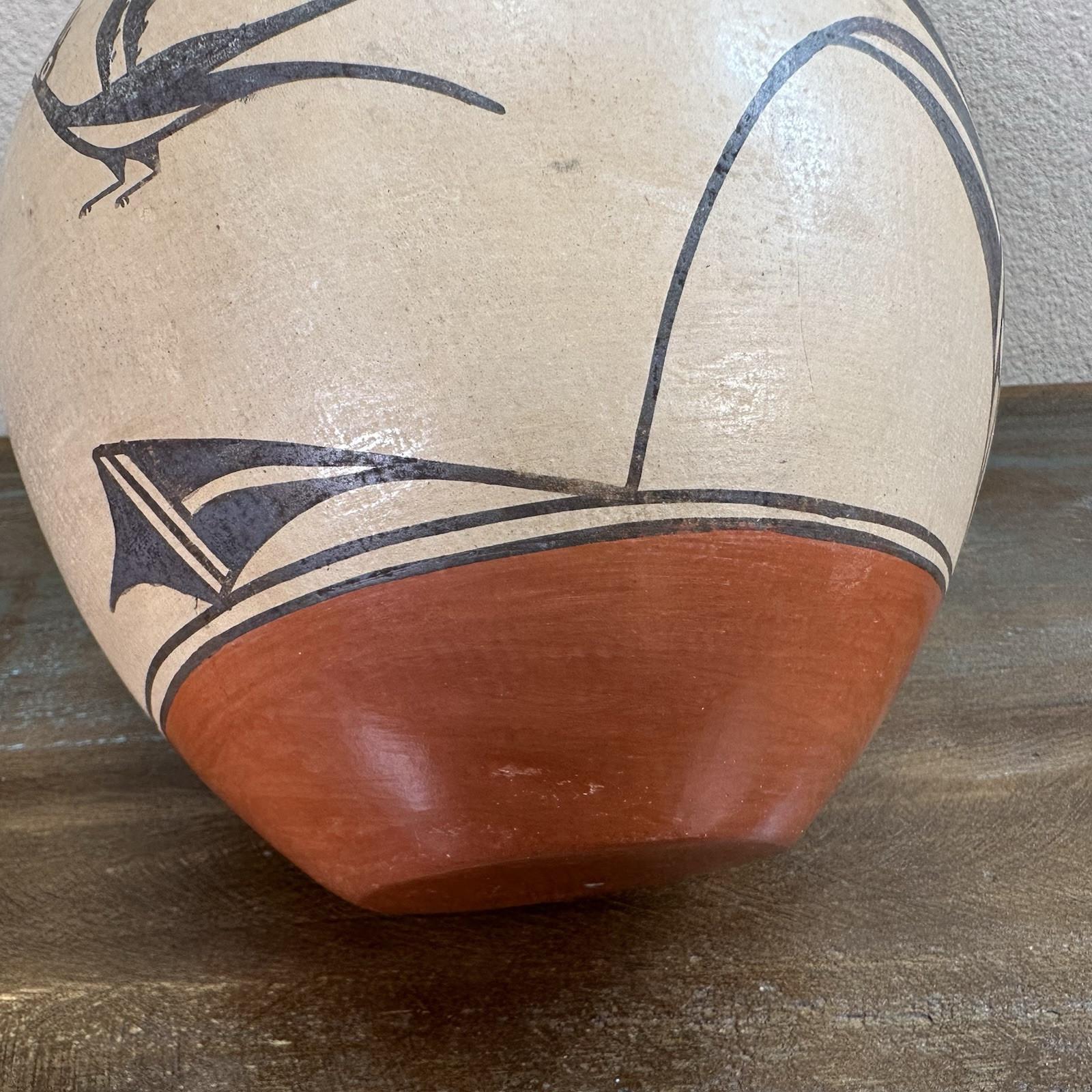 Unsigned Authentic New Mexico Zia Pueblo Indian Pottery Painted Bird Pot 7.5”