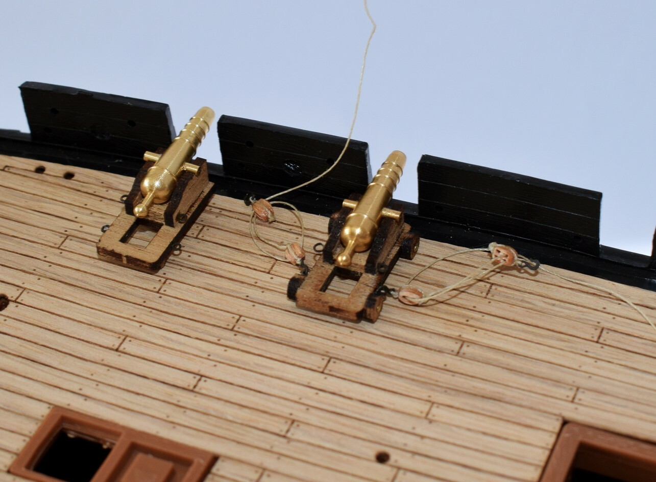 Revell USS Constitution, United States 1:96 -268pcs Blocks, 2ropes of guns hoist