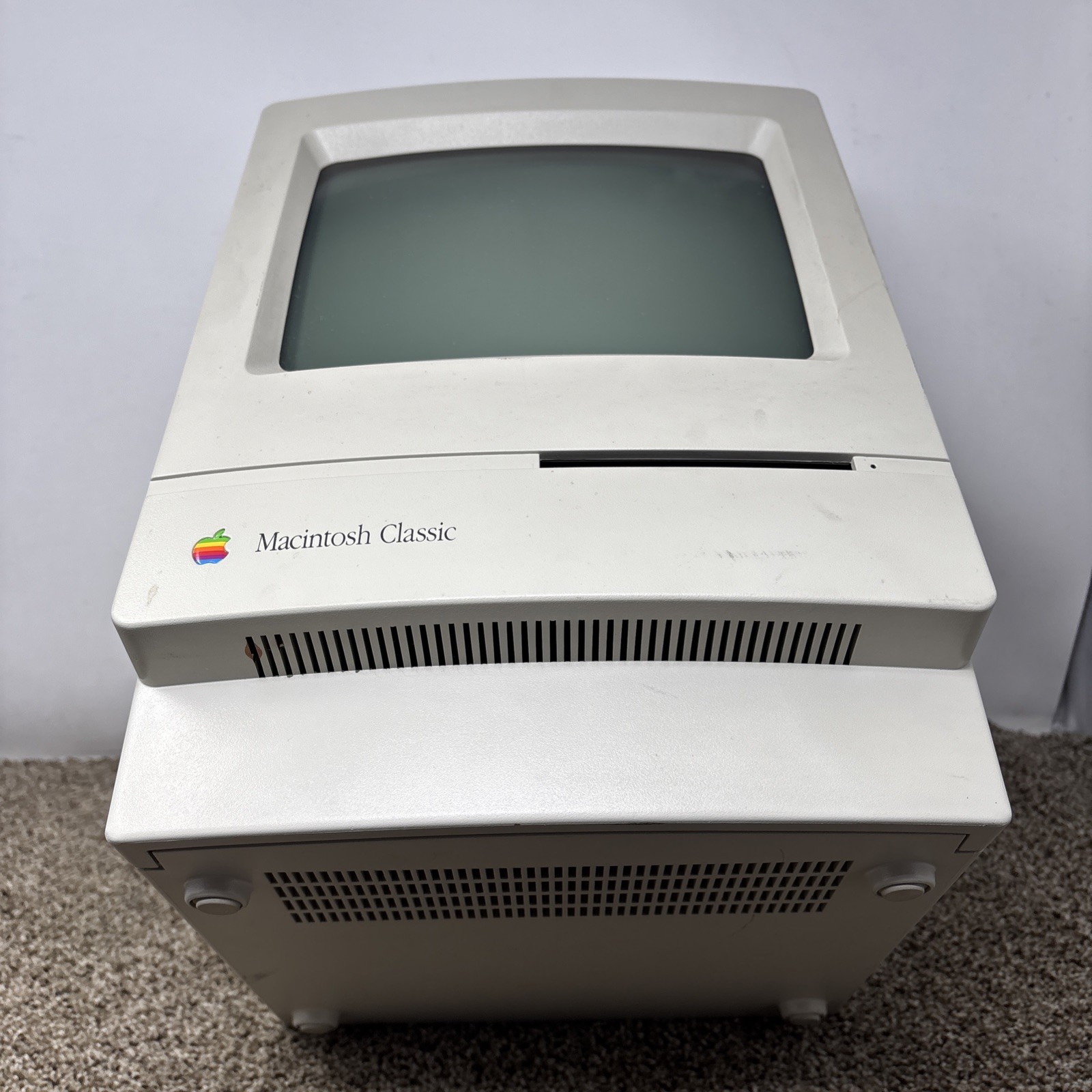 Apple Macintosh Classic Vintage Computer M0420 FOR PARTS READ