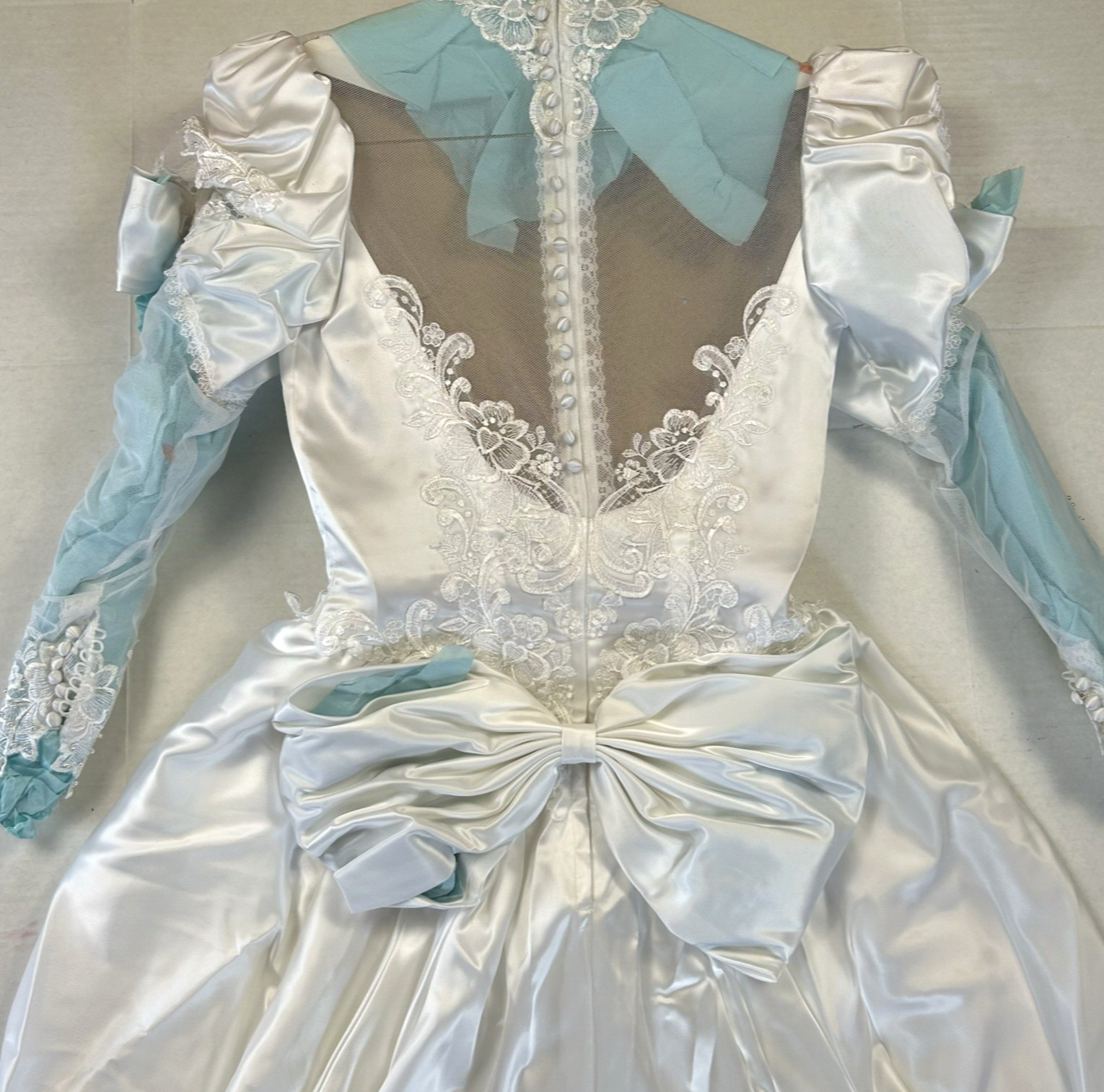 Lifetime of Loveliness Vintage 80s White Lace Long Sleeve Wedding Dress sz 10