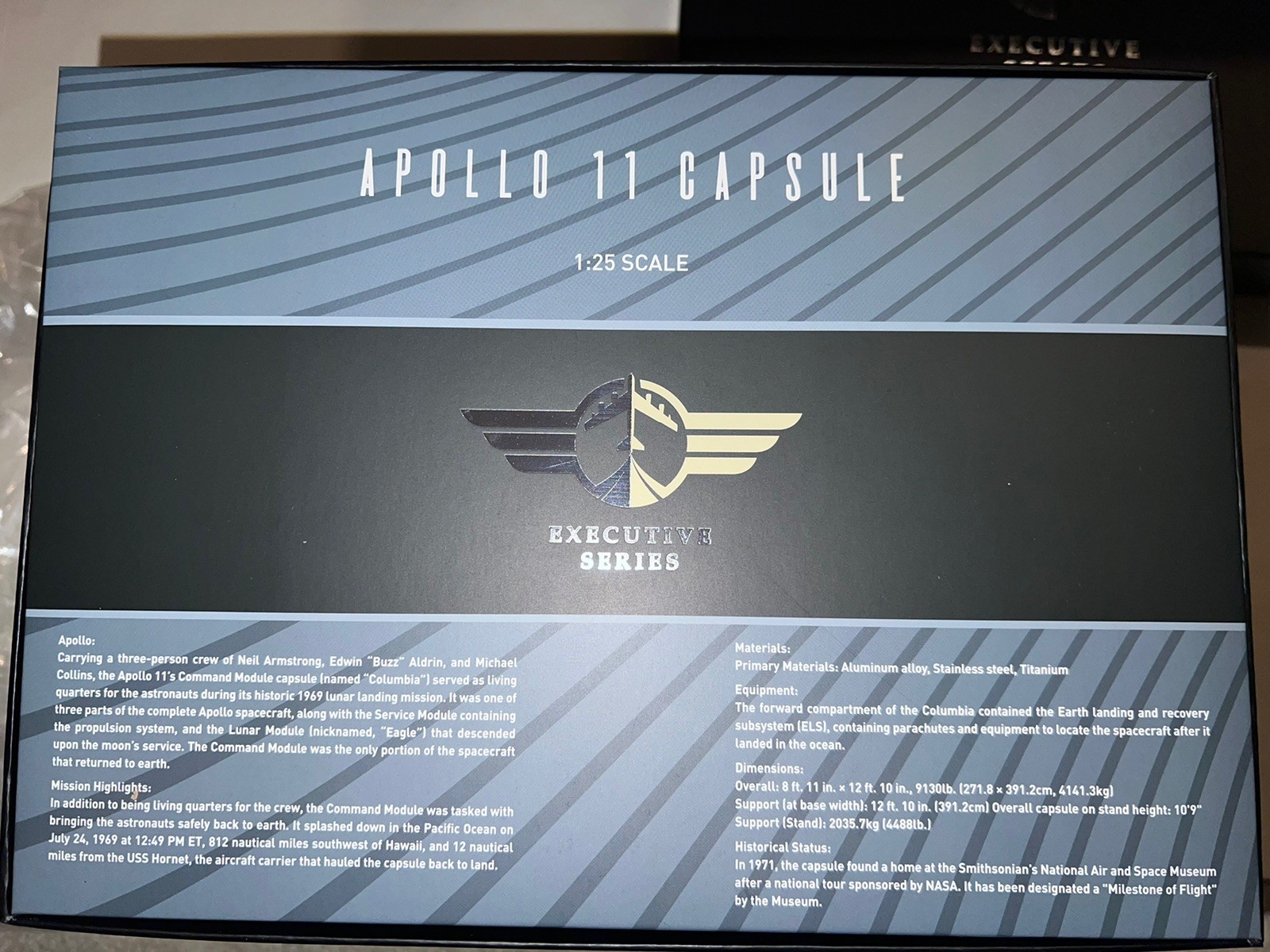 NEW 1/25 Daron Executive NASA Apollo 11 Spacecraft Capsule Command Module Model