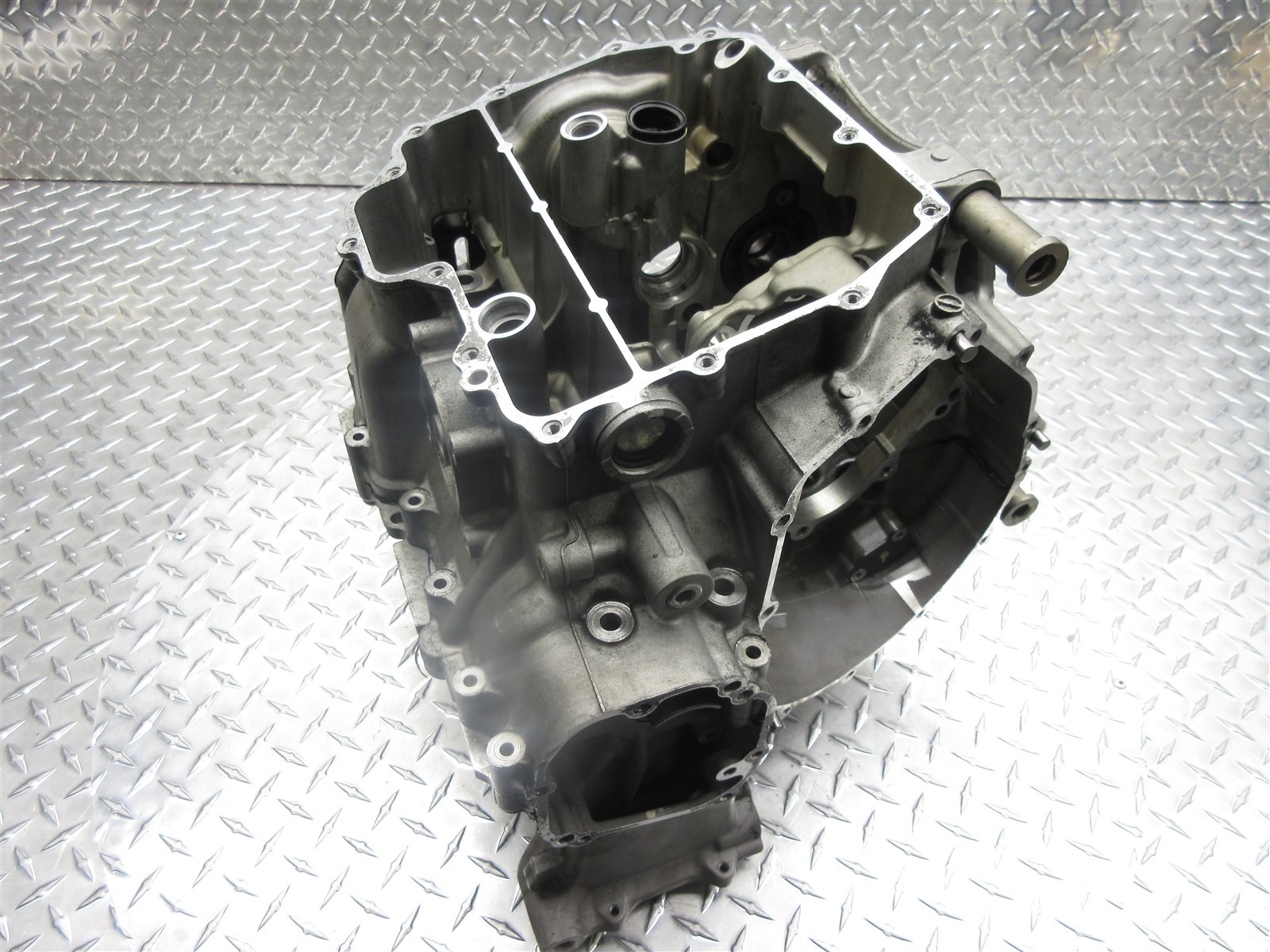 2012 11-15 Kawasaki ZX10R ZX1000 ZX10 Crankcase Case Engine Motor Block Piston