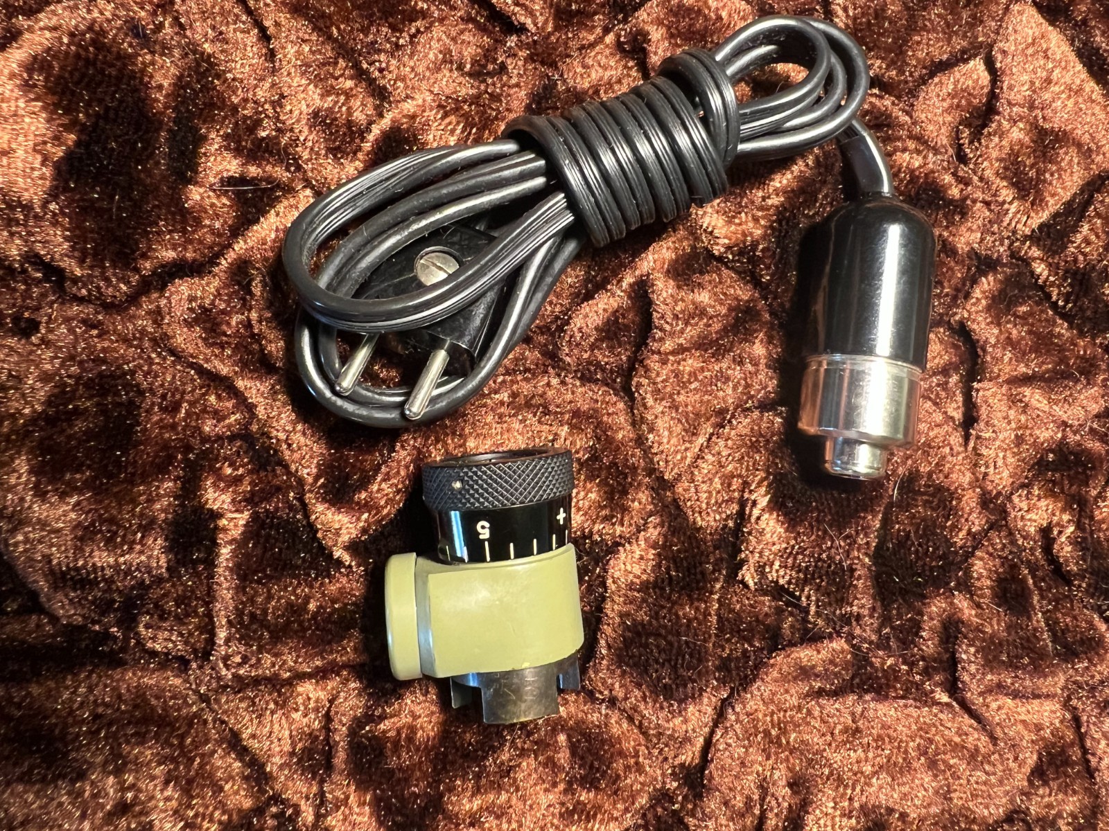 WILD HEERBRUGG T-2 T2 auto collimating lens with light source.