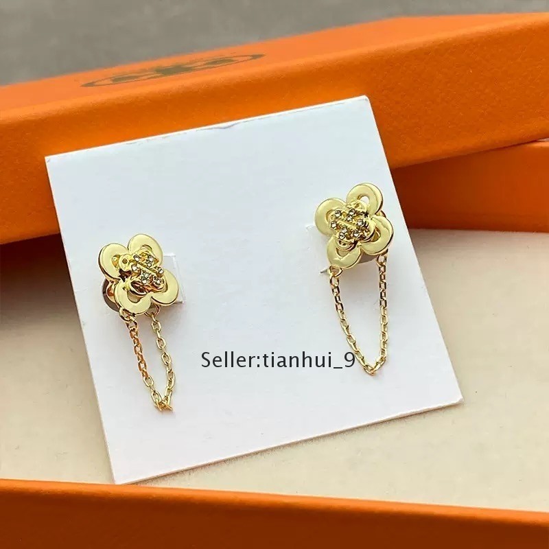 New! Tory KIRA CLOVER EARRING Gold with Jewelry Pouch Size:6.2cm