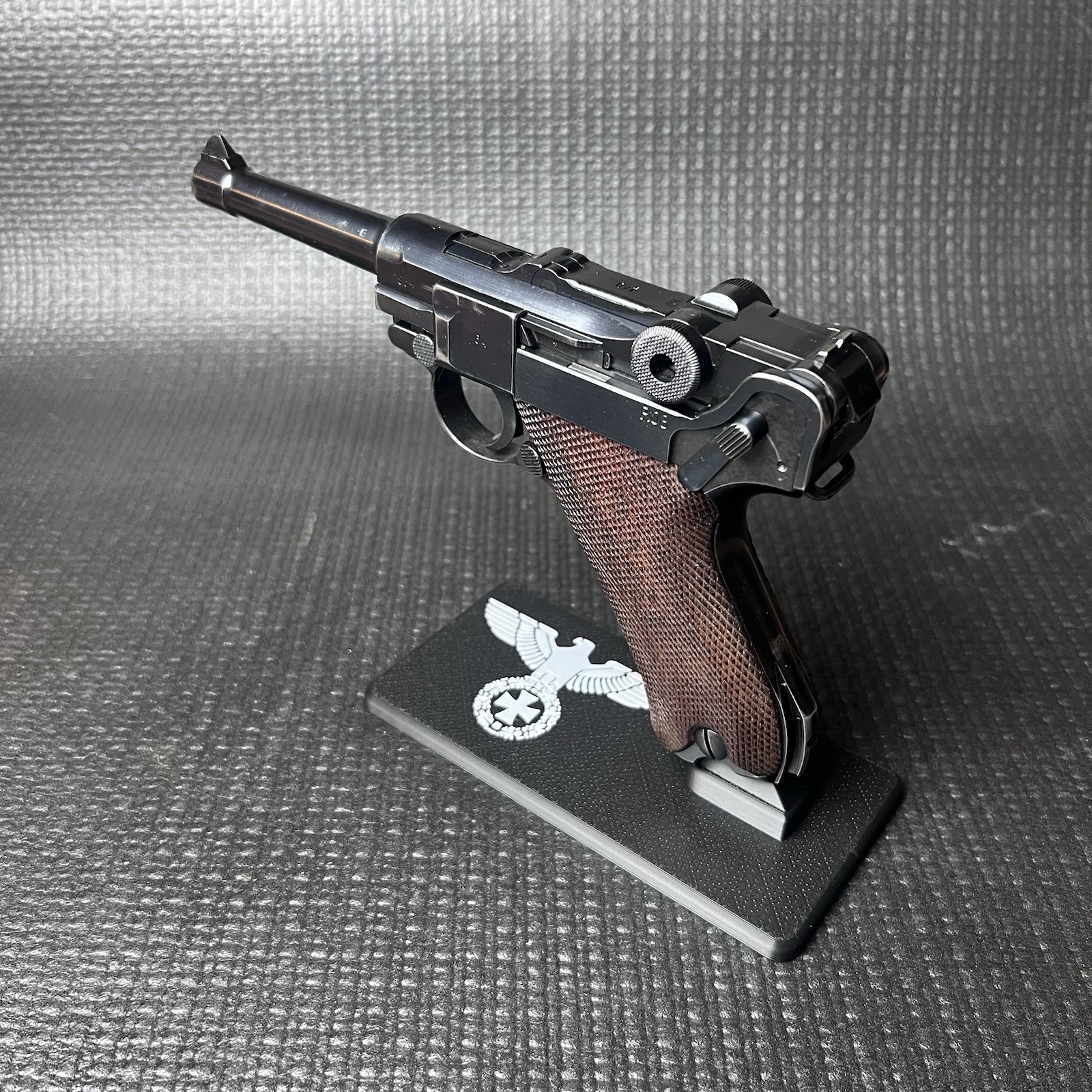 Luger P08 Pistol Display Stand Handgun Maintenance Gun Holder WW2 German