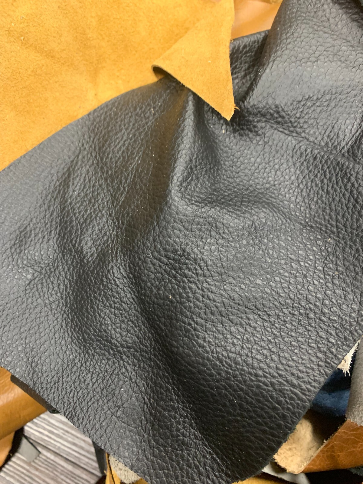 10 lb Box Mixed Colors Cowhide Remnants Scrap Leather Pieces Free Shipping