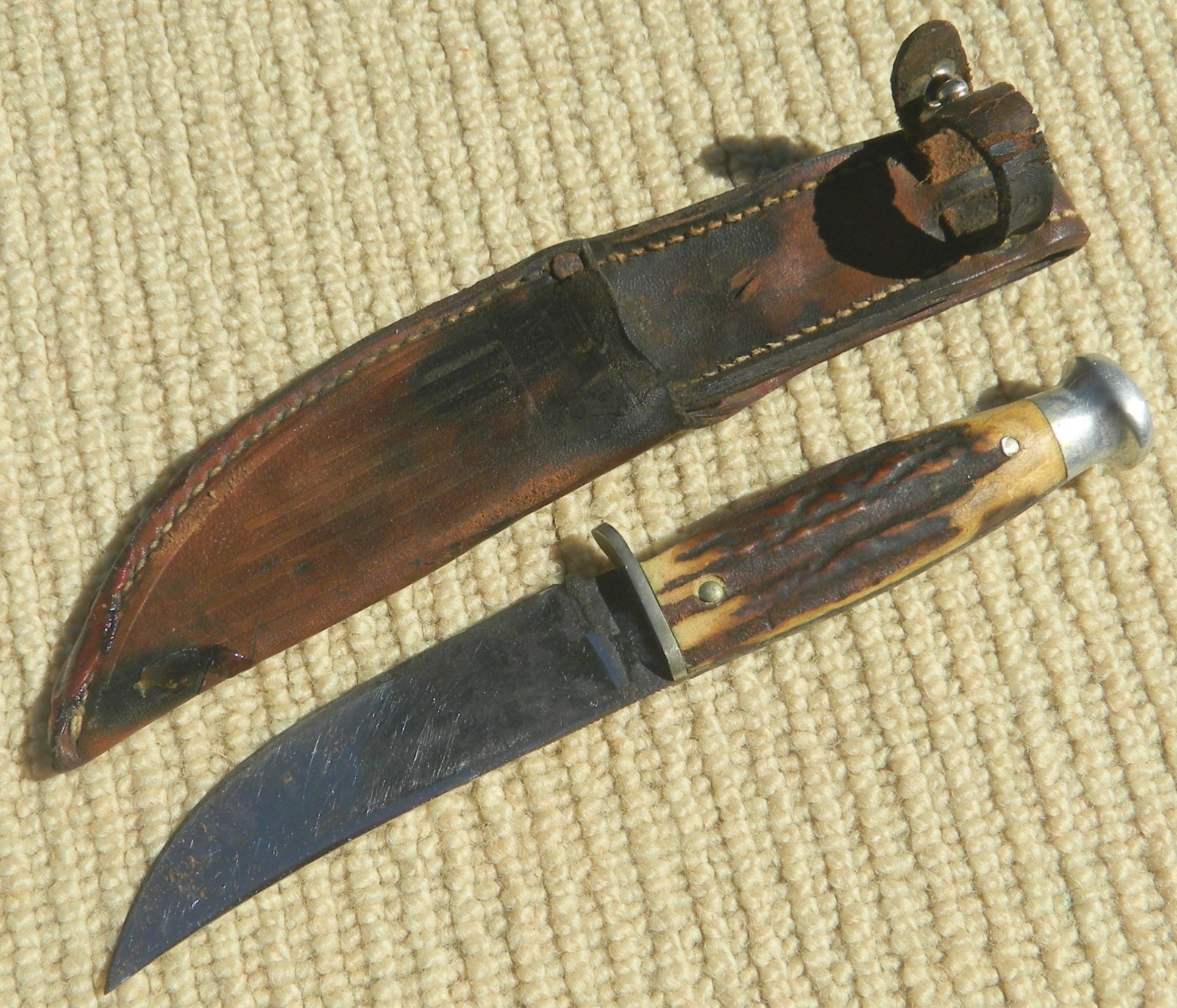 Case Fixed Blade Hunting ,Trapping , Hiking, Camping Knife with Sheath Vintage