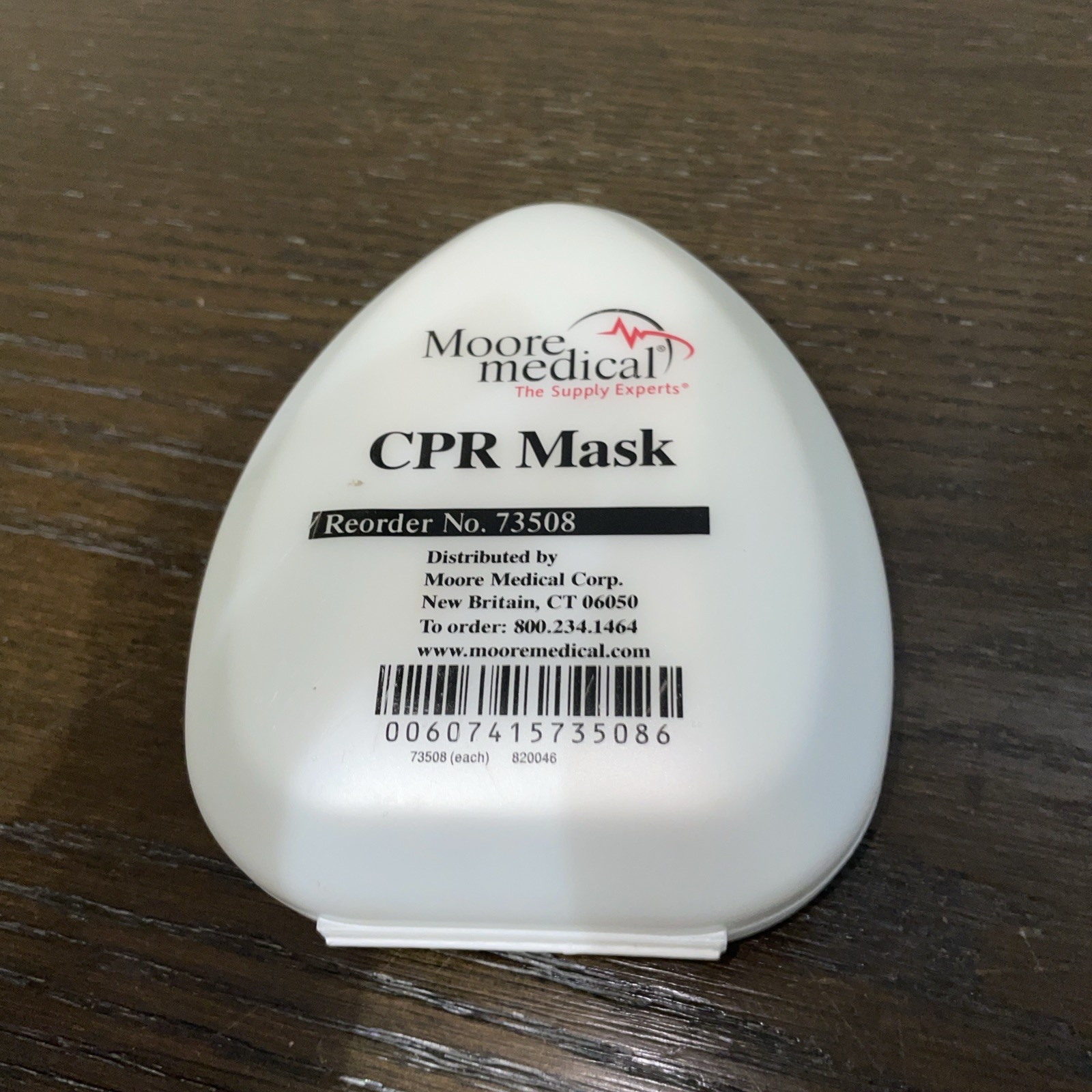 1 Pocket CPR mask in Hard Case - Mask With O2 Inlet One Way Valve & Hard Case