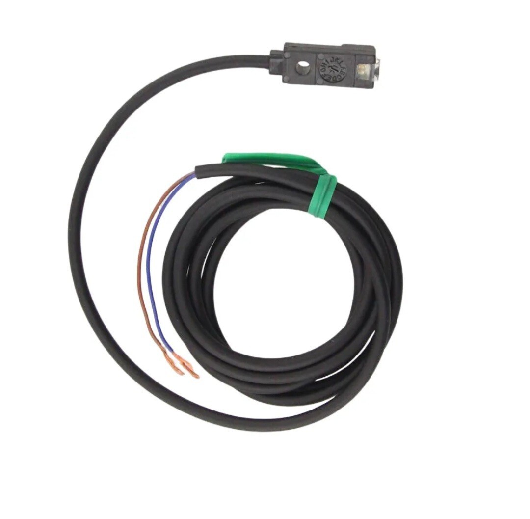 "NEW" GXL-8FU panasonic Proximity Switch Sensor DC 2 wire type, 'MADE IN JAPAN'