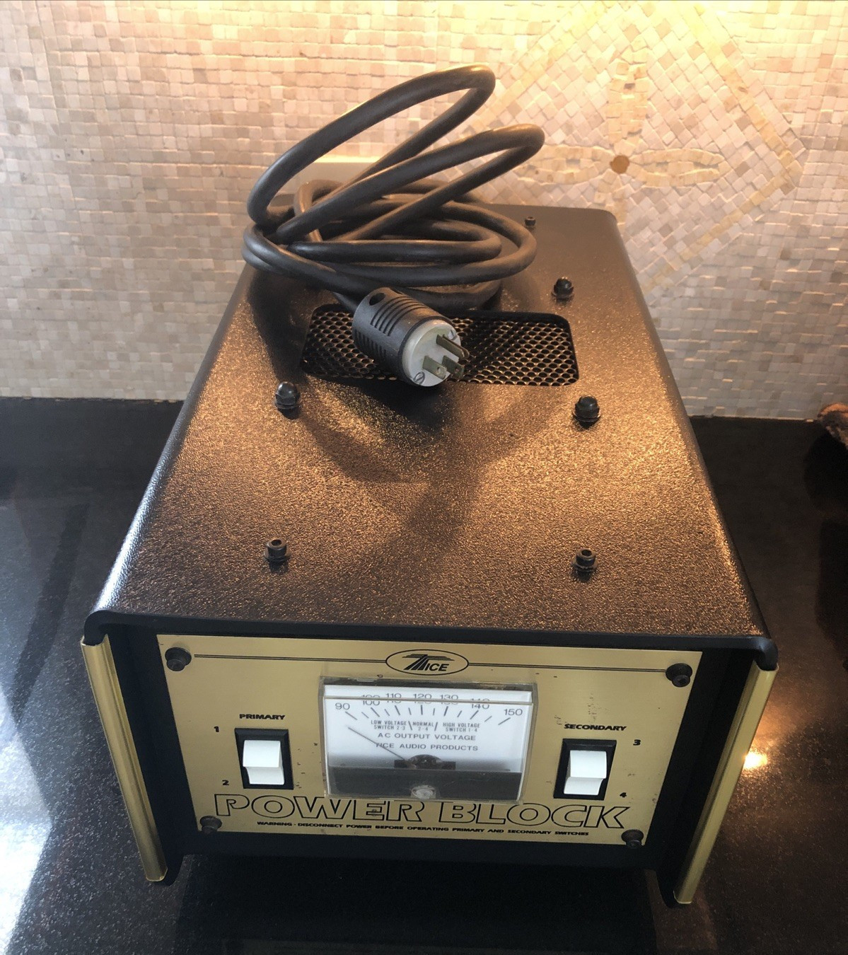 Tice Audio 120 VAC 60 HZ 15A Power Block Switcher perfect working condition