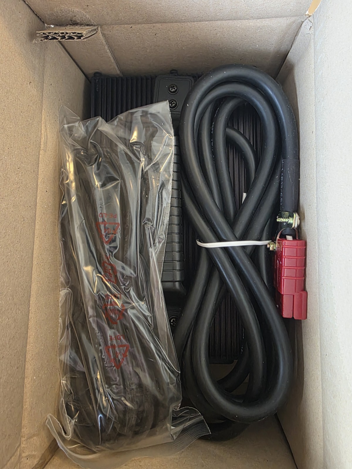 Tennant 1073638 Offboard Charger 24V 11A Var Vac 1PH 50/60HZ By Signet Systems