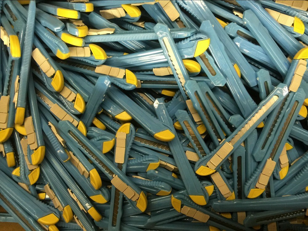 Wholesale Lot 100 retractable utility knife Box Cutters Retractable Snap off