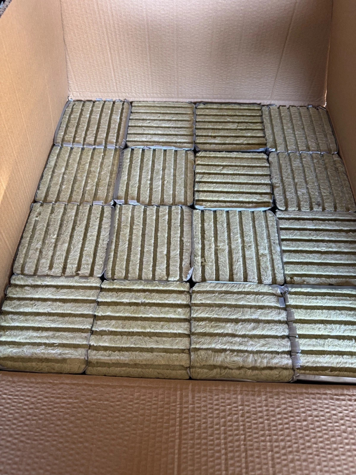 Rockwool Grow Blocks Cubes 6 x 6 x 6 in w/ Hole Set of 4