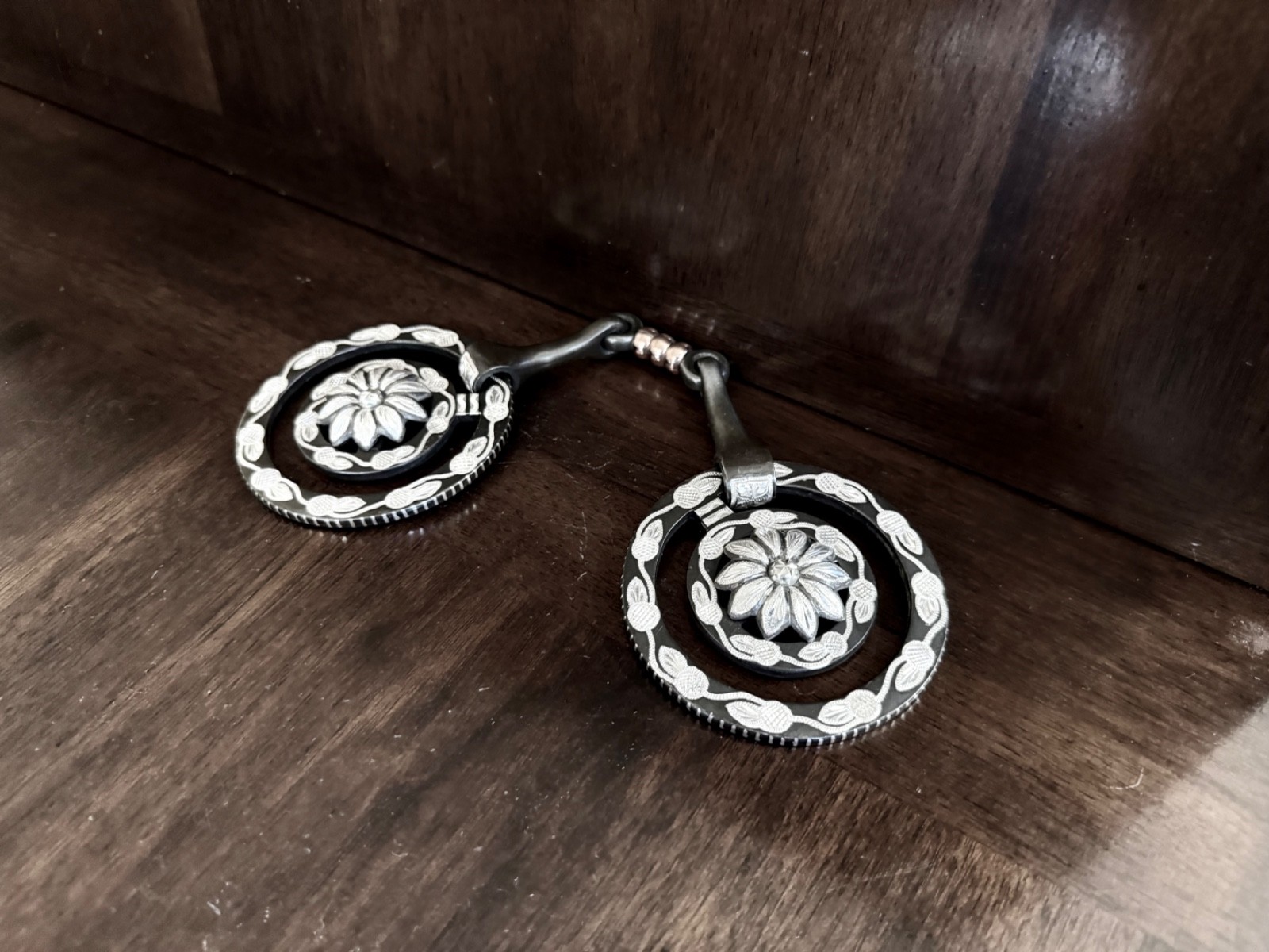 CLASSIC HANDMADE STERLING SILVER INLAY ACORNS SNAFFLE BIT MAKER MARKED GARCIA