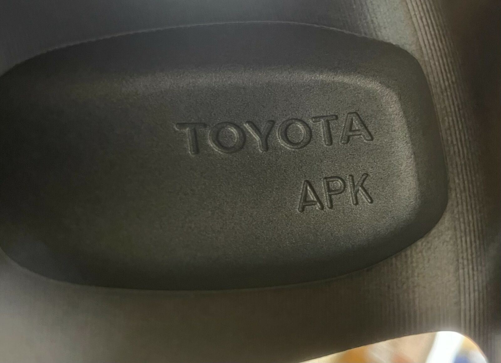 Set of 4 USED 17 x 7.5 Toyota 4Runner FJ Cruiser Black Machined Takeoff Wheels