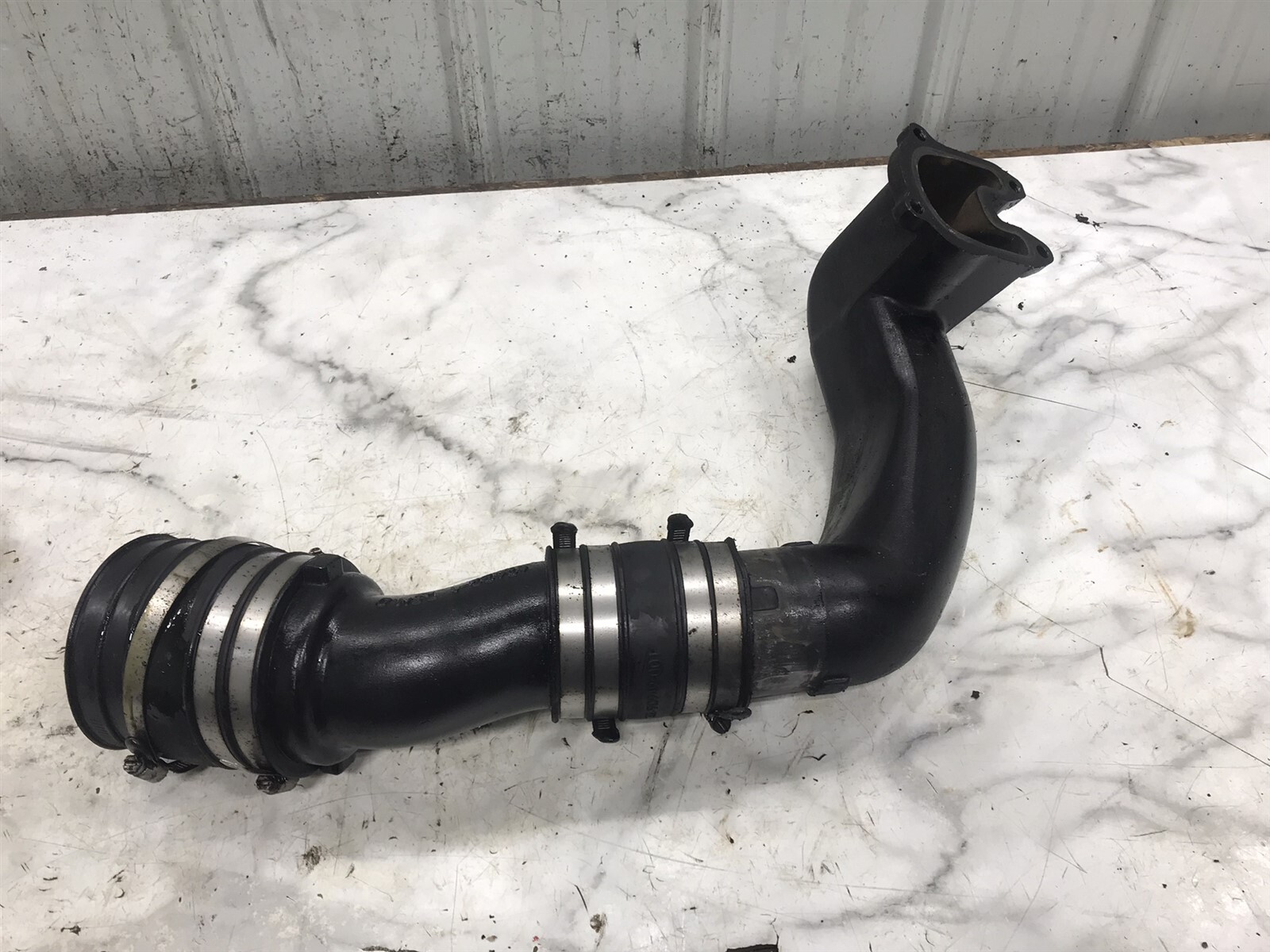 07 MerCruiser Mercury marine Alpha 3.0 L 4 cylinder exhaust elbow pipe 42422-1