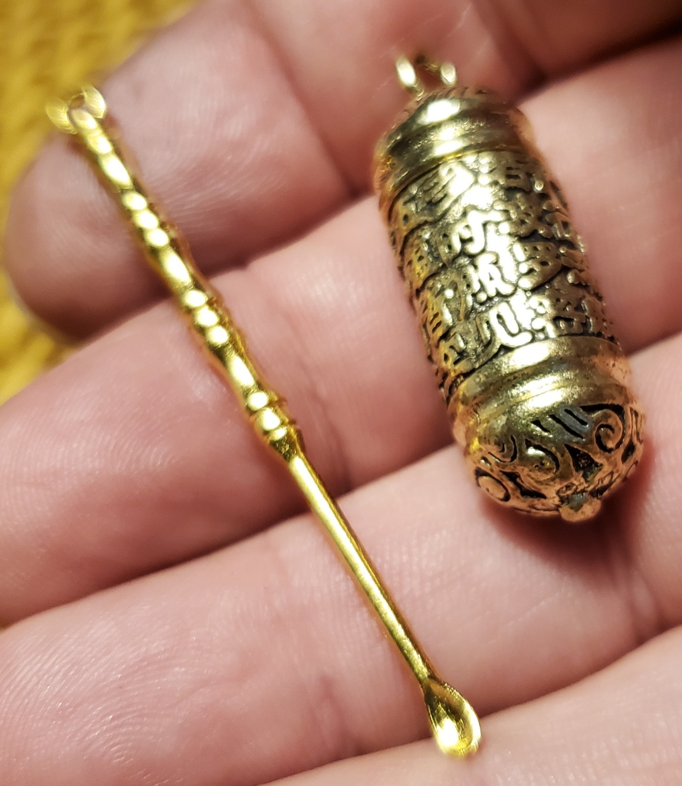 CHARMS & BEADS-BRASS CHINESE HEART SUTRA-LOOSE w/ SNUFF SPOON