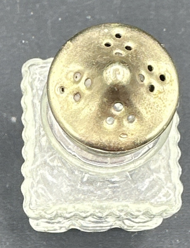 Footed 19th century silverplated cruet (maybe) Charles Ellis & Co w/ 3 Bottles