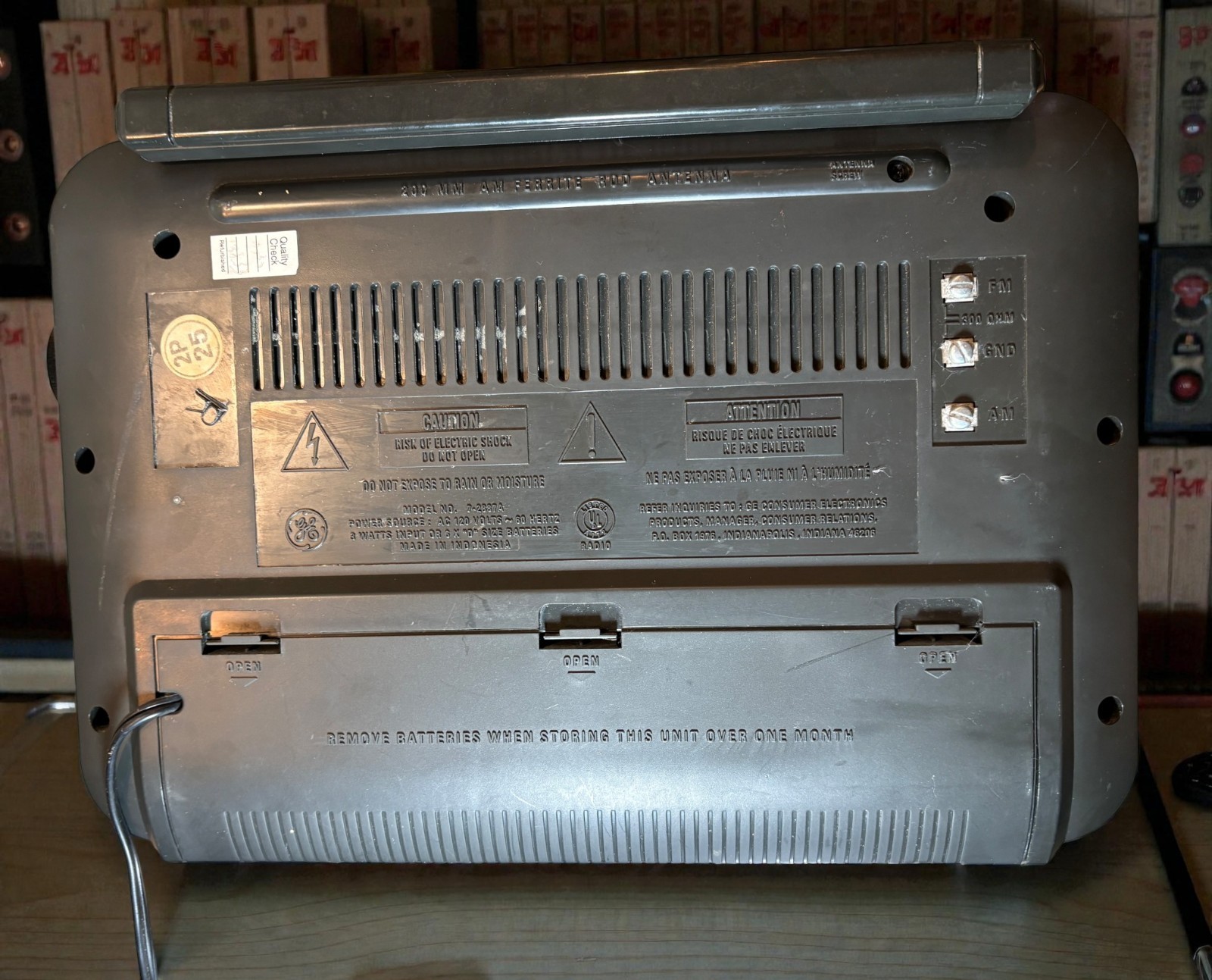 General Electric Superadio Series III 7-2887A AM/FM Works & Sounds Great