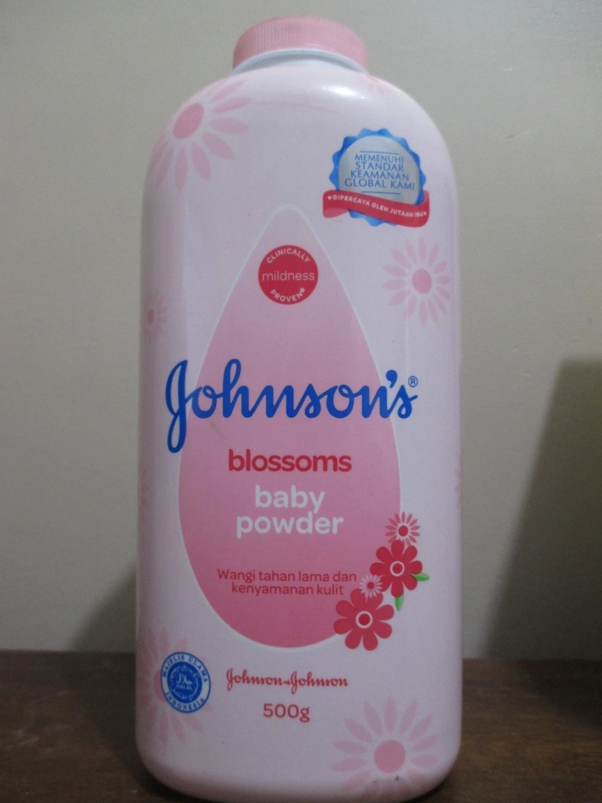 Johnson's Blossoms Baby Powder Talc, 17.6oz (500g)  original