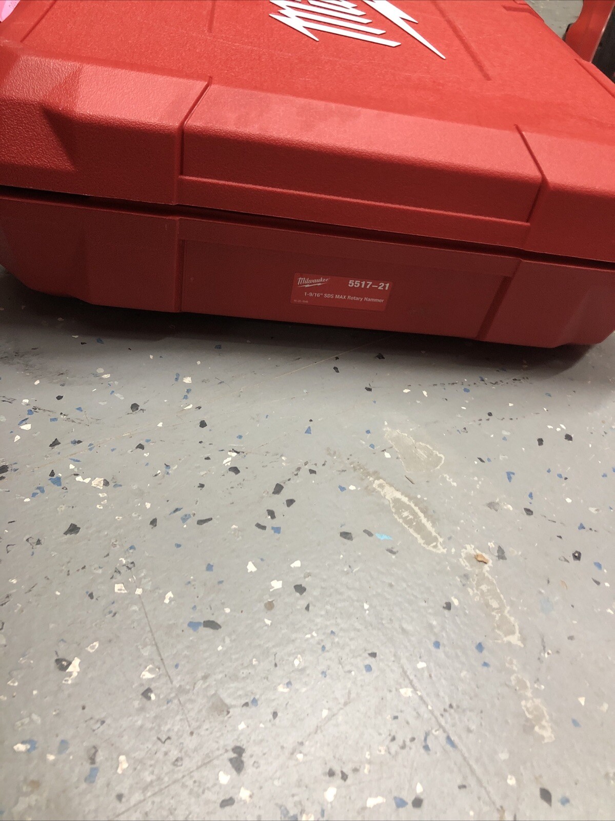 Milwaukee 5517-21 120V Corded Electric 1 9/16” SDS Max Rotary Hammer