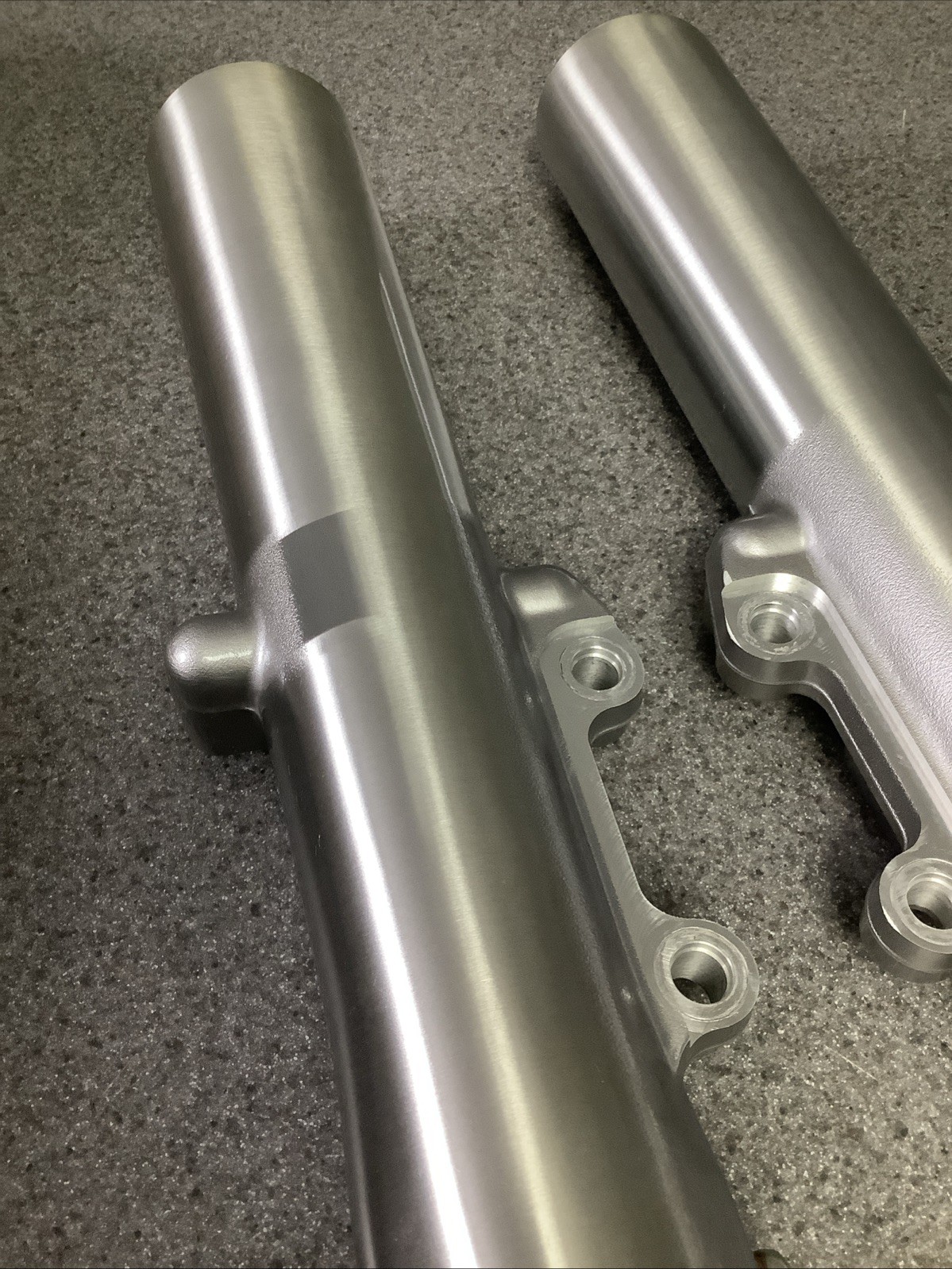 Harley Davidson 46495-06 / 46502-06 09-13 Touring Right Left Fork Slider (M56B)