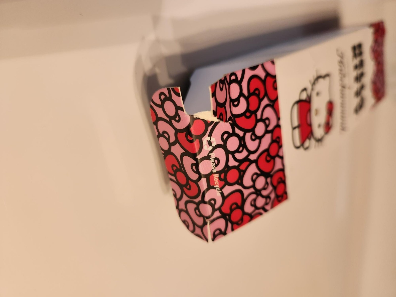 Knockaround Hello Kitty “World of Bows” Sunglasses & Pouch