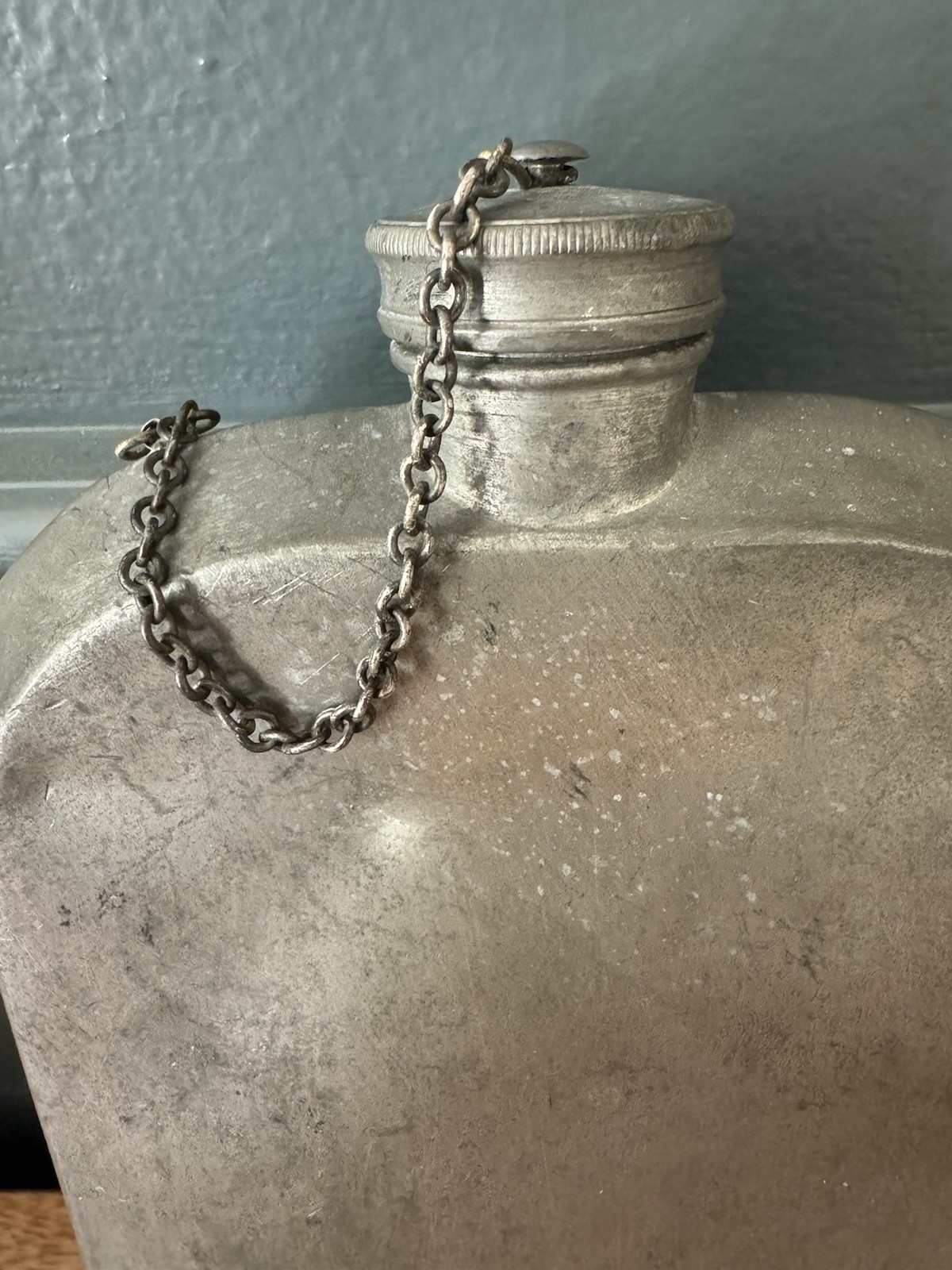 ANTIQUE PEWTER ABERCROMBIE & FITCH 24 OUNCE FLASK|CANTEEN WITH CHAIN