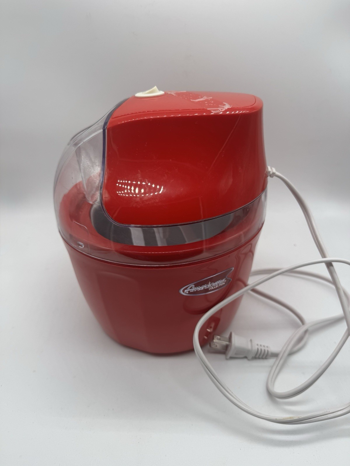 Americana Collection 1.5QT. Capacity Ice Cream Maker EIM-1400R Red w/ Manual