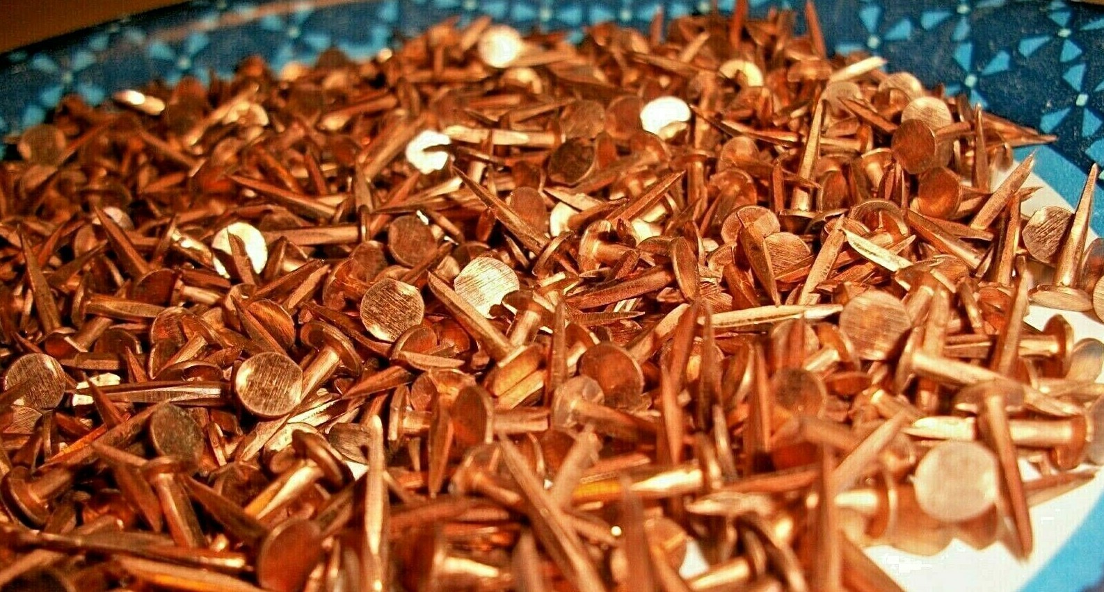 100 VINTAGE 7/16” LONG SOLID COPPER TACKS sharp point's 3/16” WIDE flat head NOS