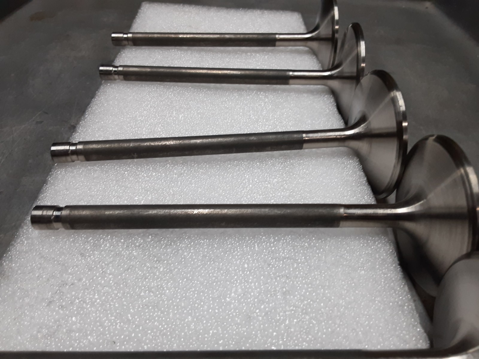 8 Del West 2.250x11/32x5.475 Titanium Intake Valves