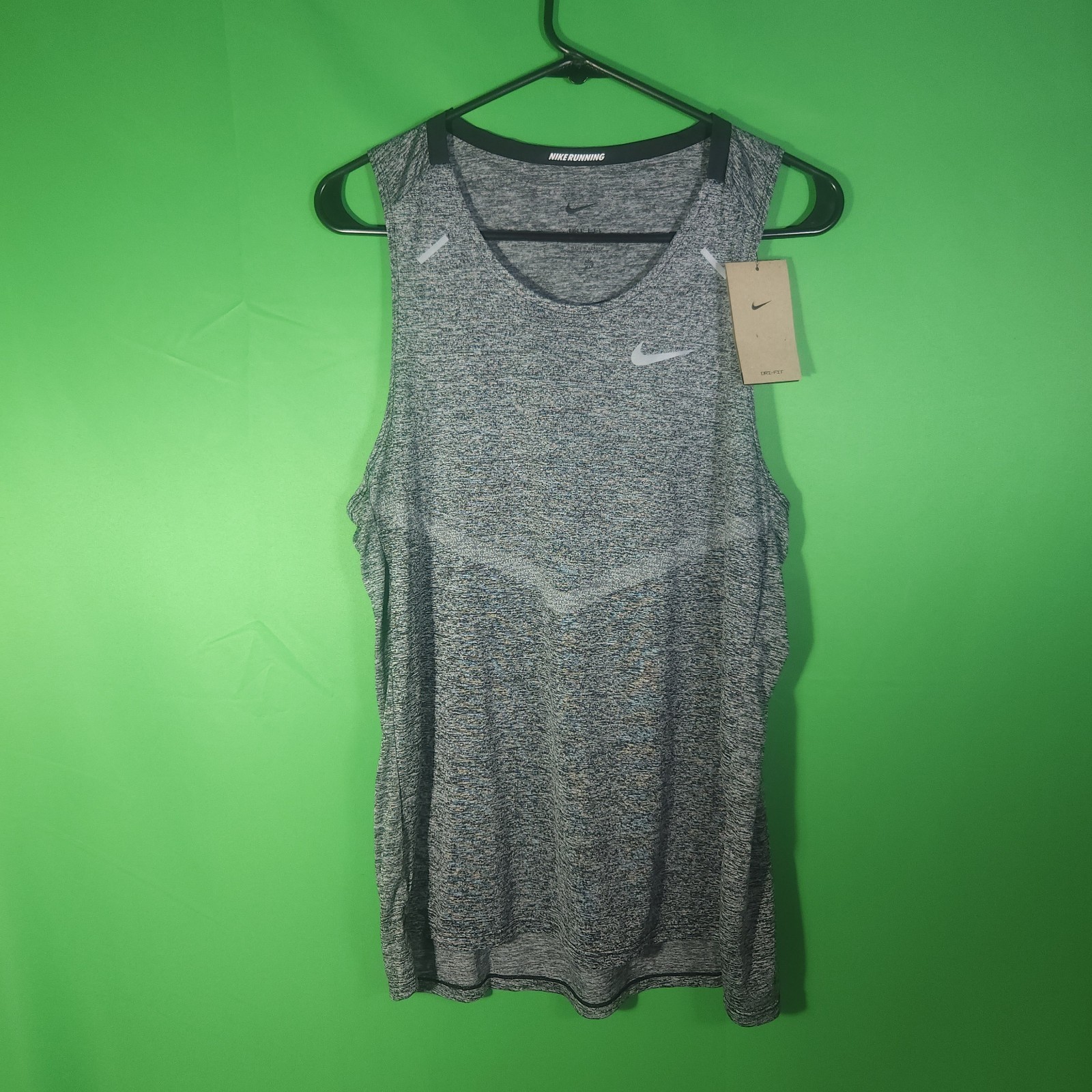 Nike Running Rise 365 Mens Medium Gray Sleeveless Tank Top Shirt Black Trim