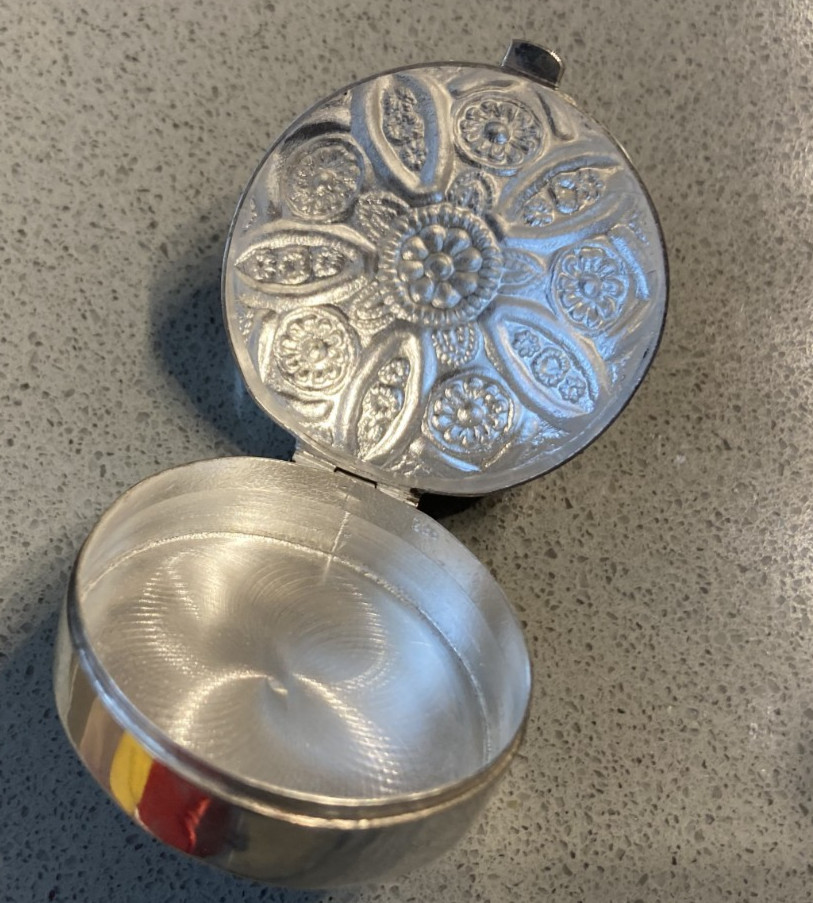 Vintage 925 sterling repousse domed small box for gifts, notes, pills, etc