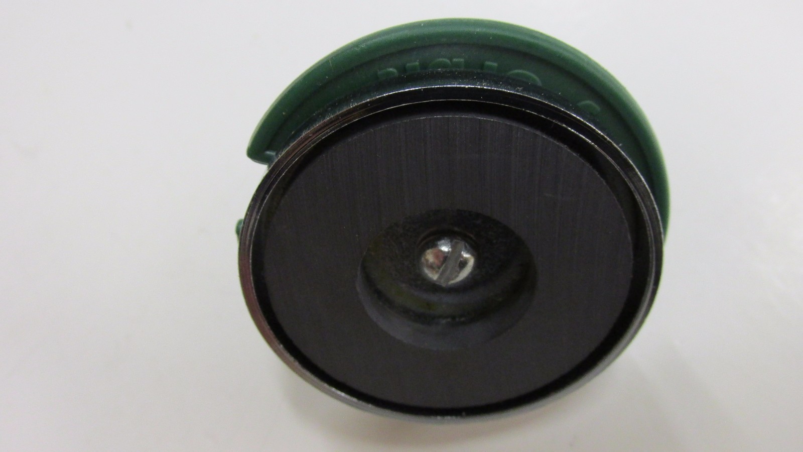 2 USGI Magnetic Base Lightstick Holder Military Training Marker Cyalume Omniglow