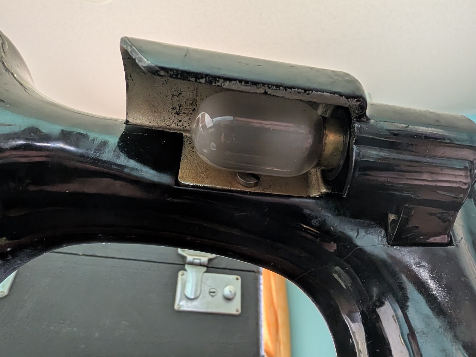 Vintage 1936 Singer Featherweight Sewing Machine 221 W/Case & Peddle Scroll face