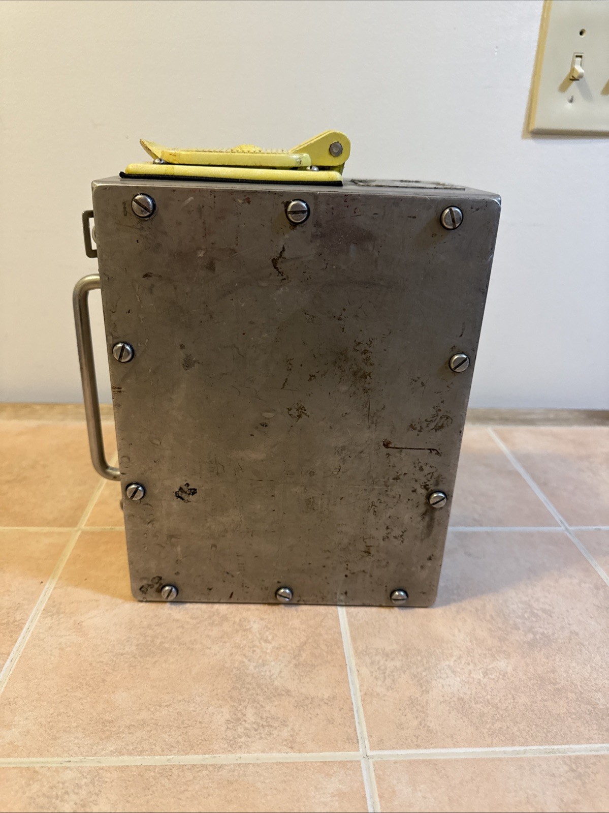 REO BM75- 10z Electric Blasting Machine