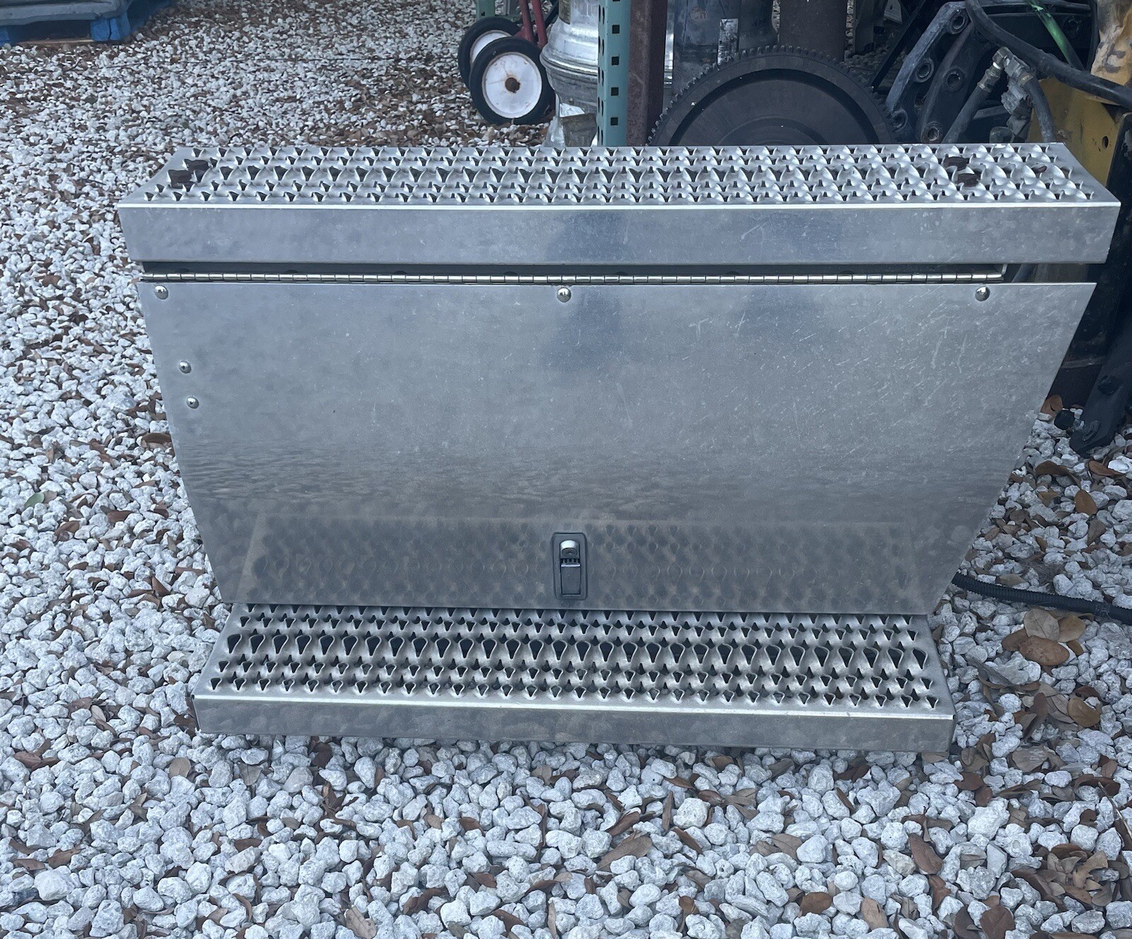 Peterbilt 386 Battery Box left and right - Used