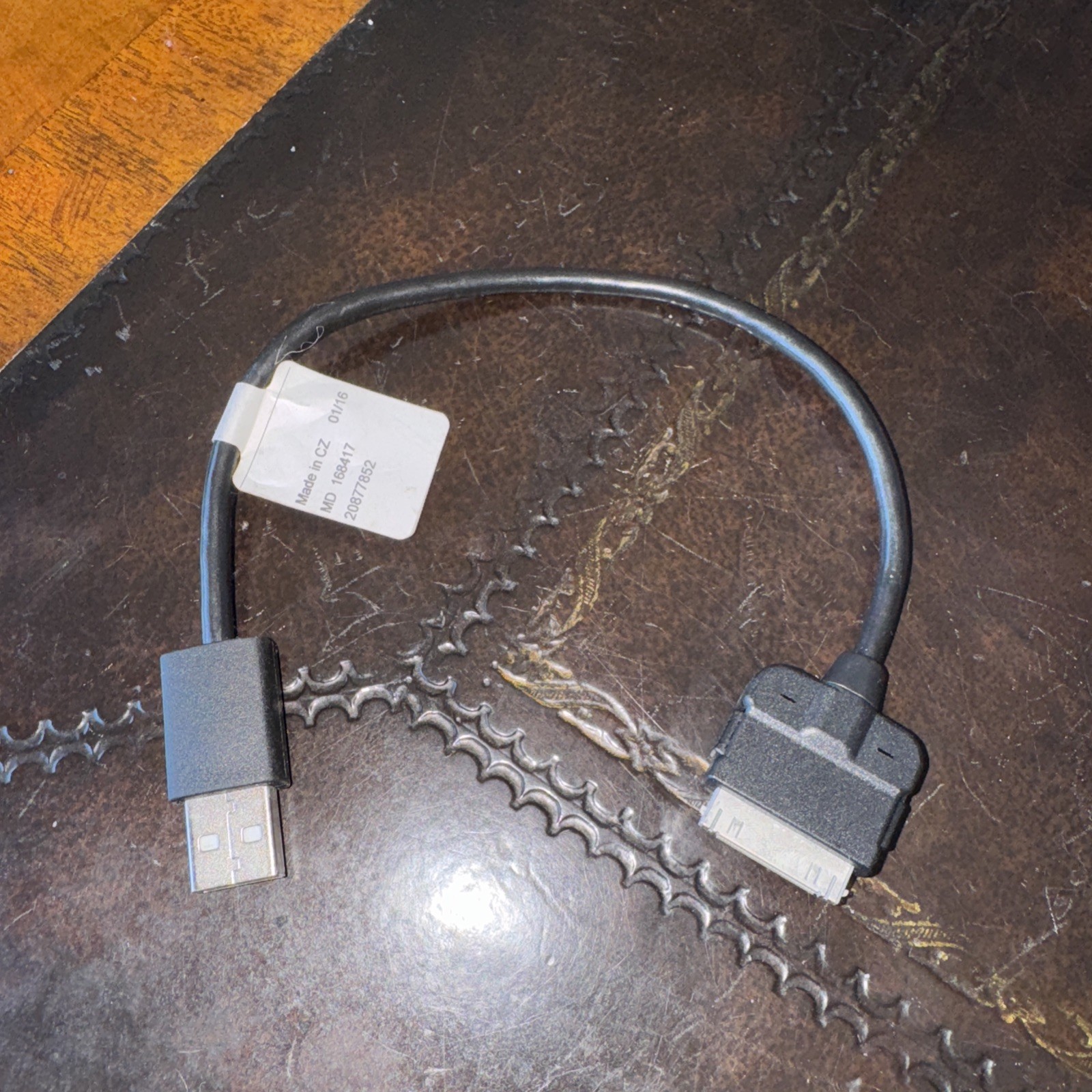 Mercedes-Benz Media Interface Consumer Cabel  iPod  iPhone Anschluss A2228204315